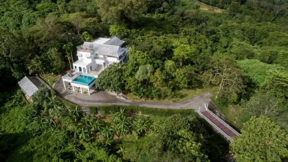 Luxury Villa for in Layan, Phuket  image