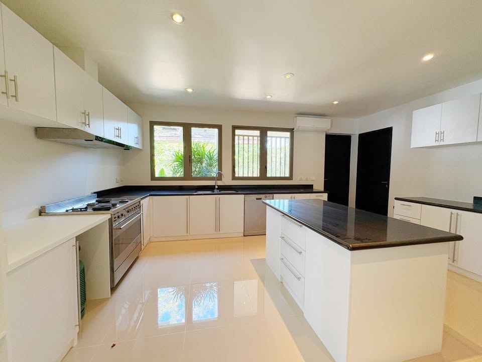 Hot Investment Alert – Luxury Pool Villa in Phuket  image