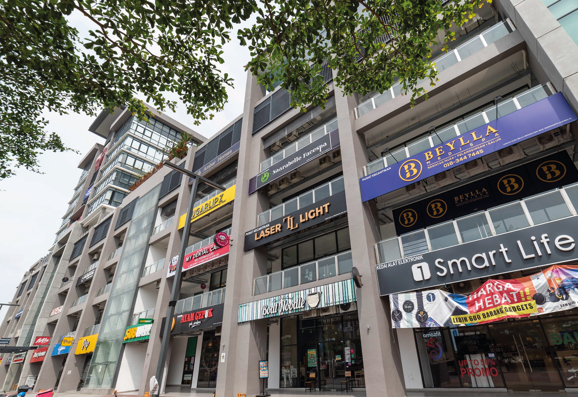 Q Avenue, Queensville image