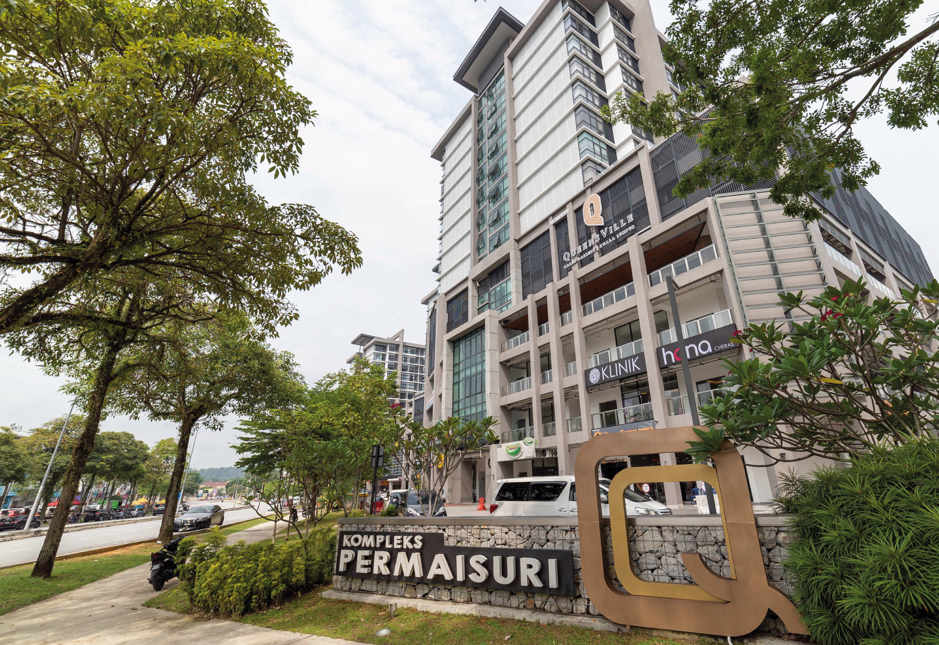 Q Avenue, Queensville image