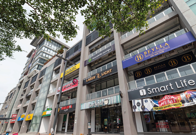 Q Avenue, Queensville