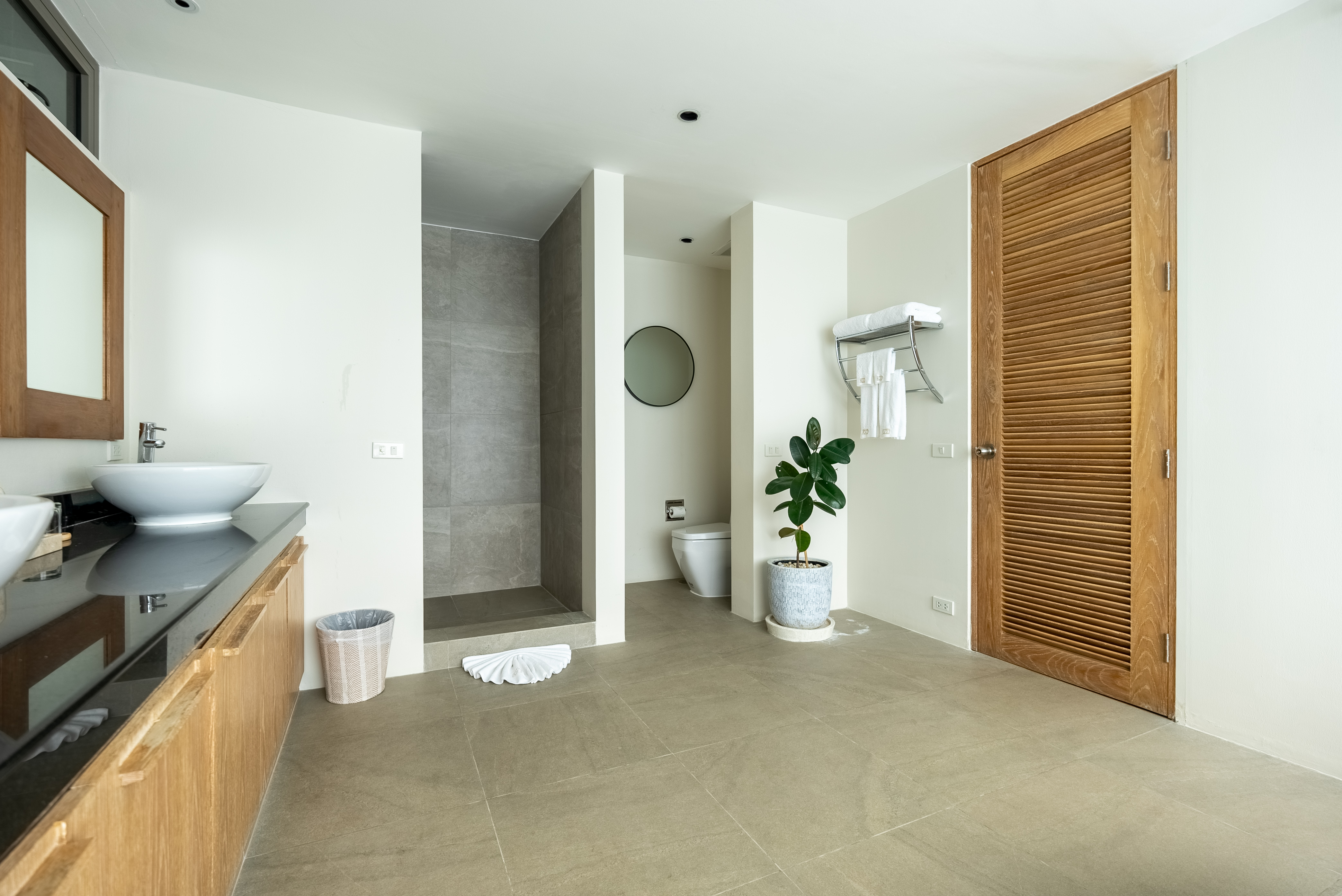 Your Private Oasis Awaits in the Heart of Phuket. image