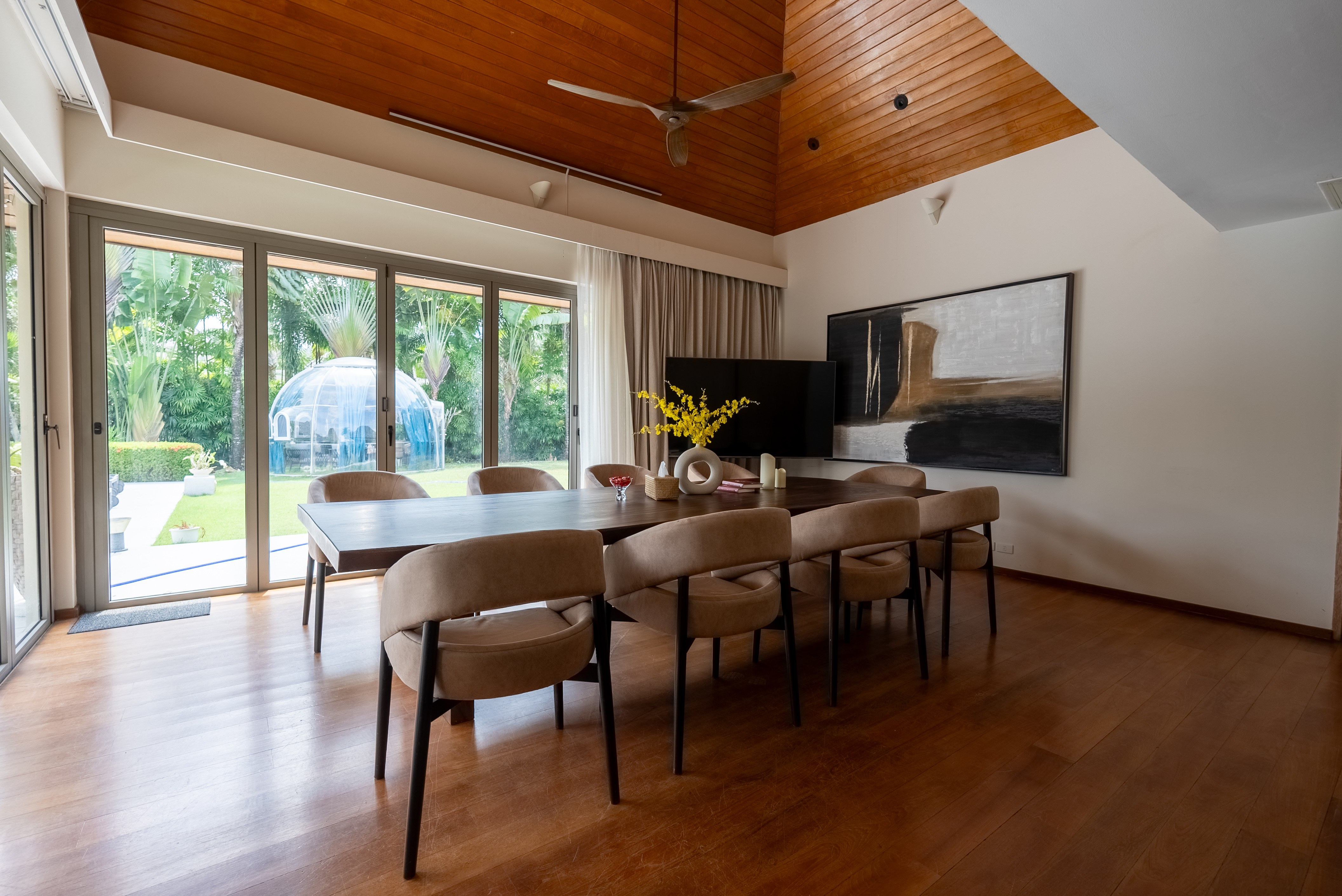 Your Private Oasis Awaits in the Heart of Phuket. image