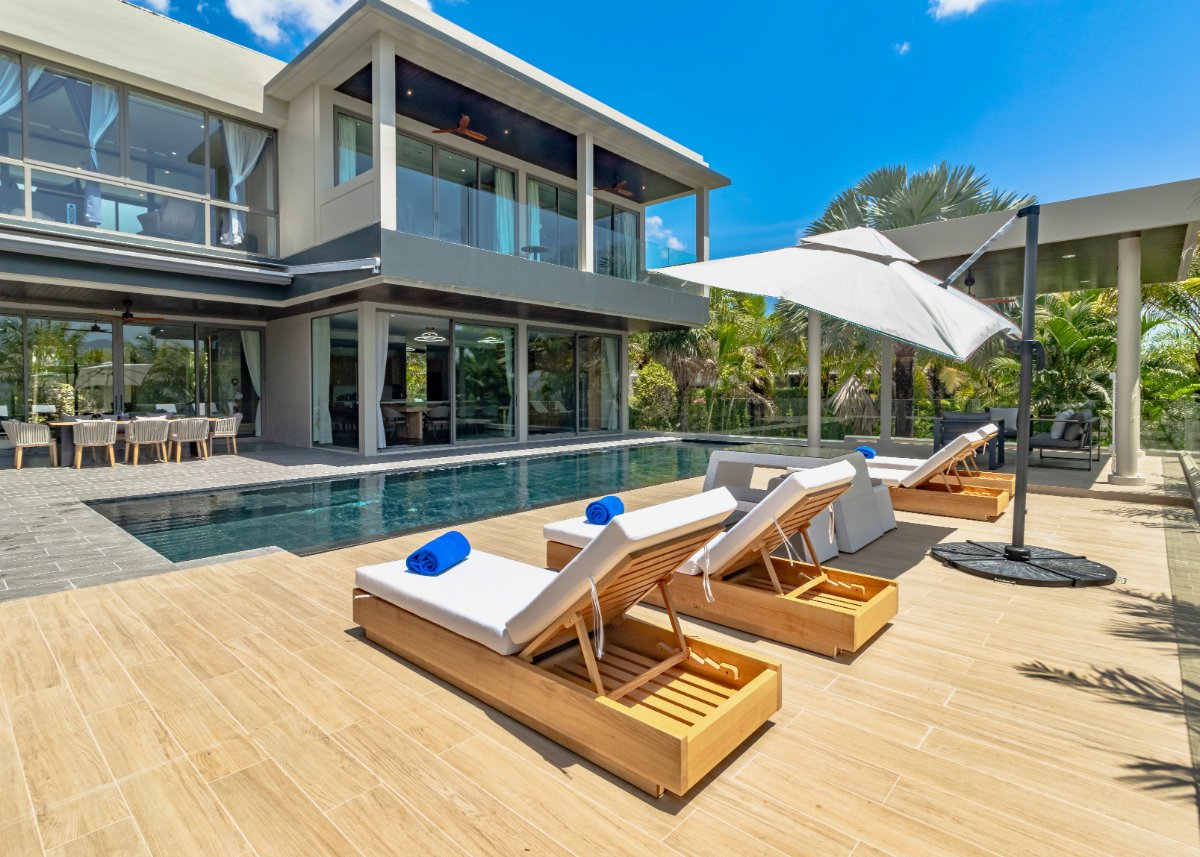 Sophisticated Tropical Living in Layan, Phuket image