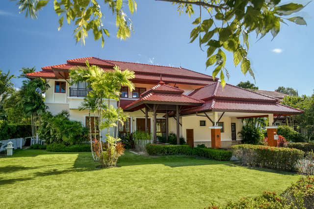 A Rare Lakefront Gem in Laguna – Prime Investment, Premium Living image