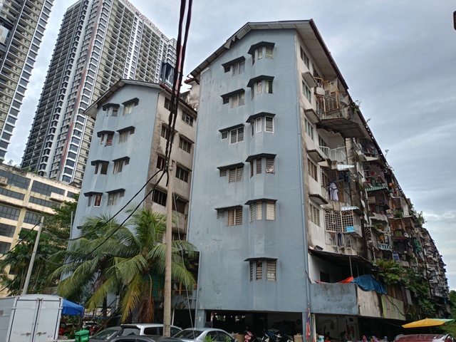 Taman Kuchai Jaya Flats image