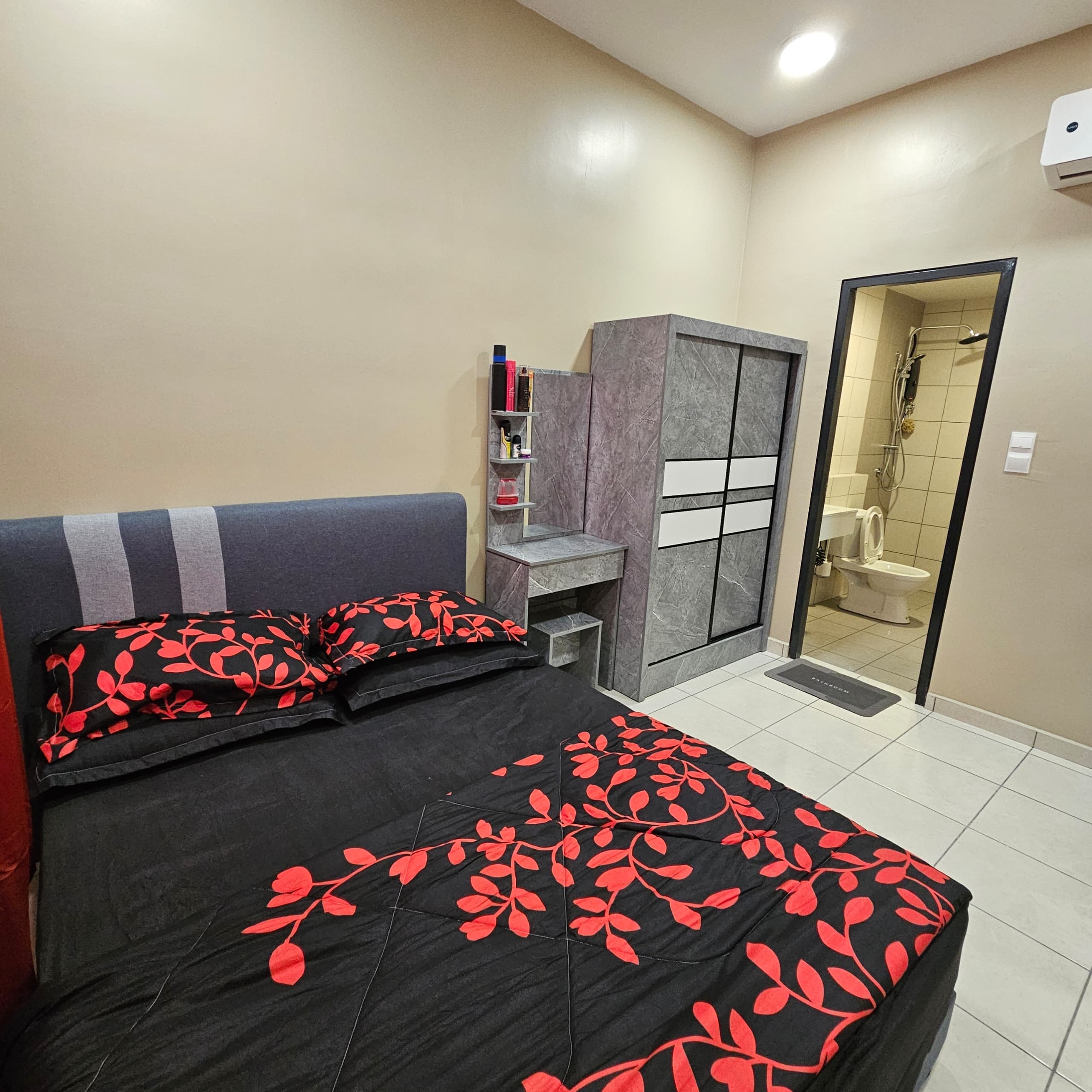 Vista Danau Kota Residensi Wilayah image