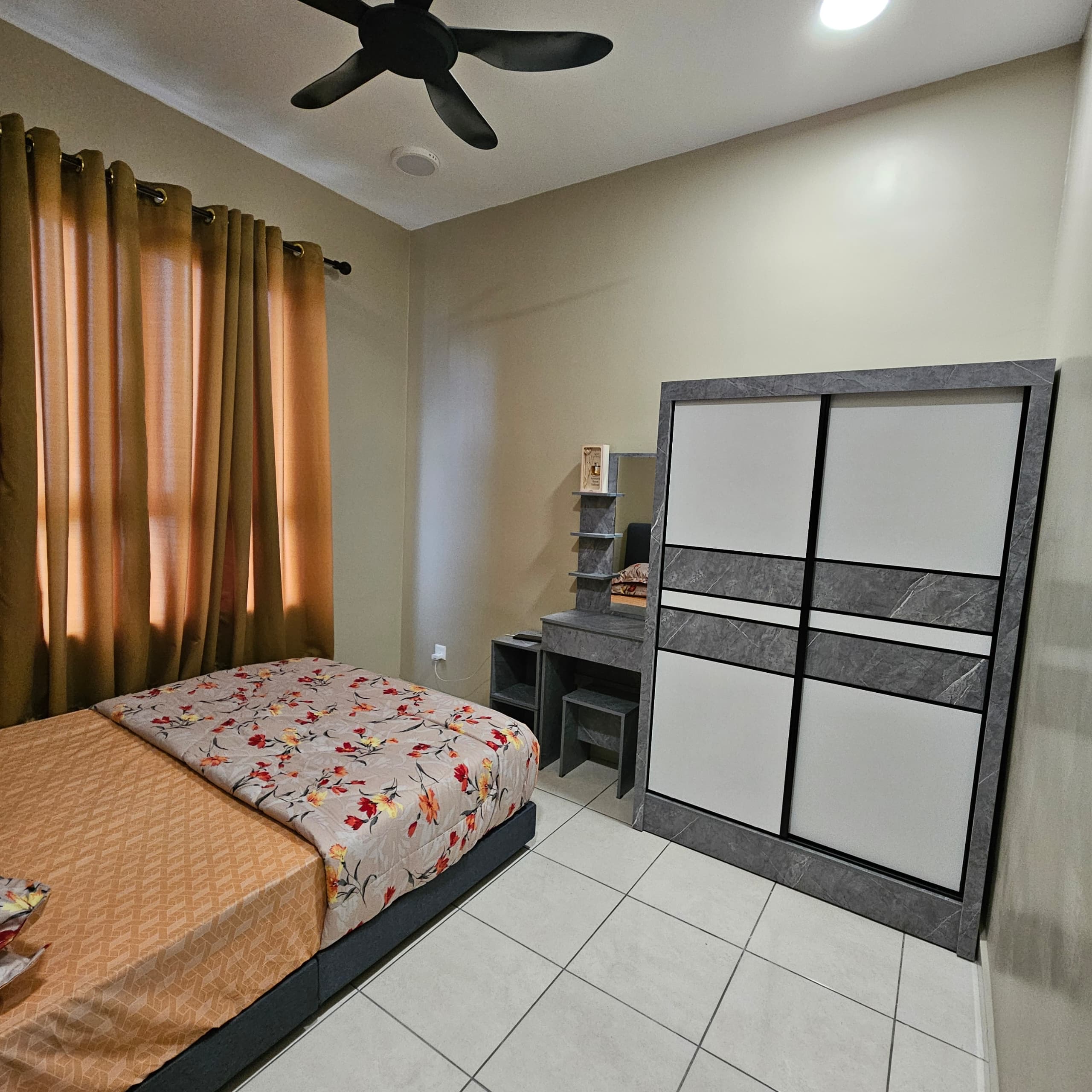 Vista Danau Kota Residensi Wilayah image