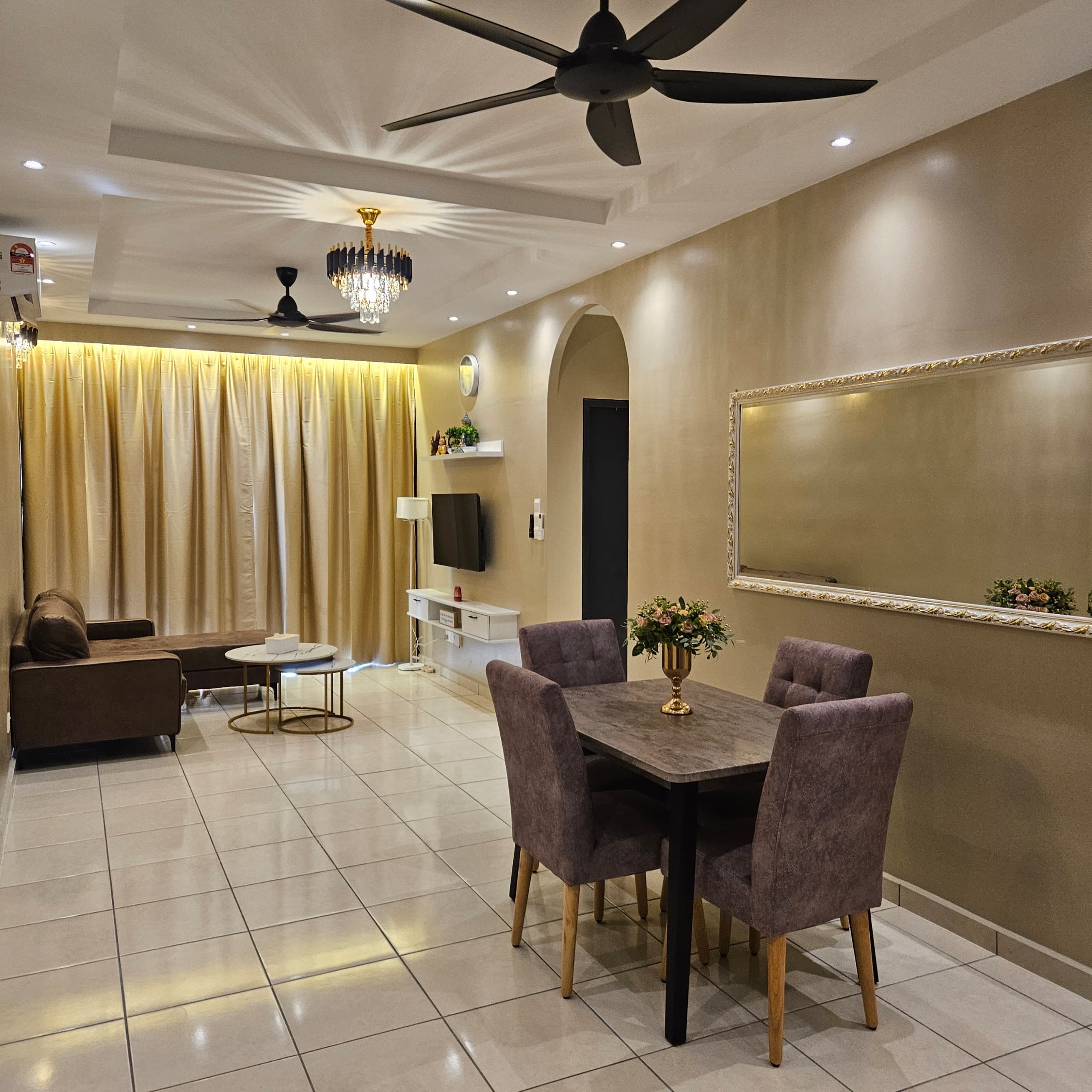 Vista Danau Kota Residensi Wilayah image