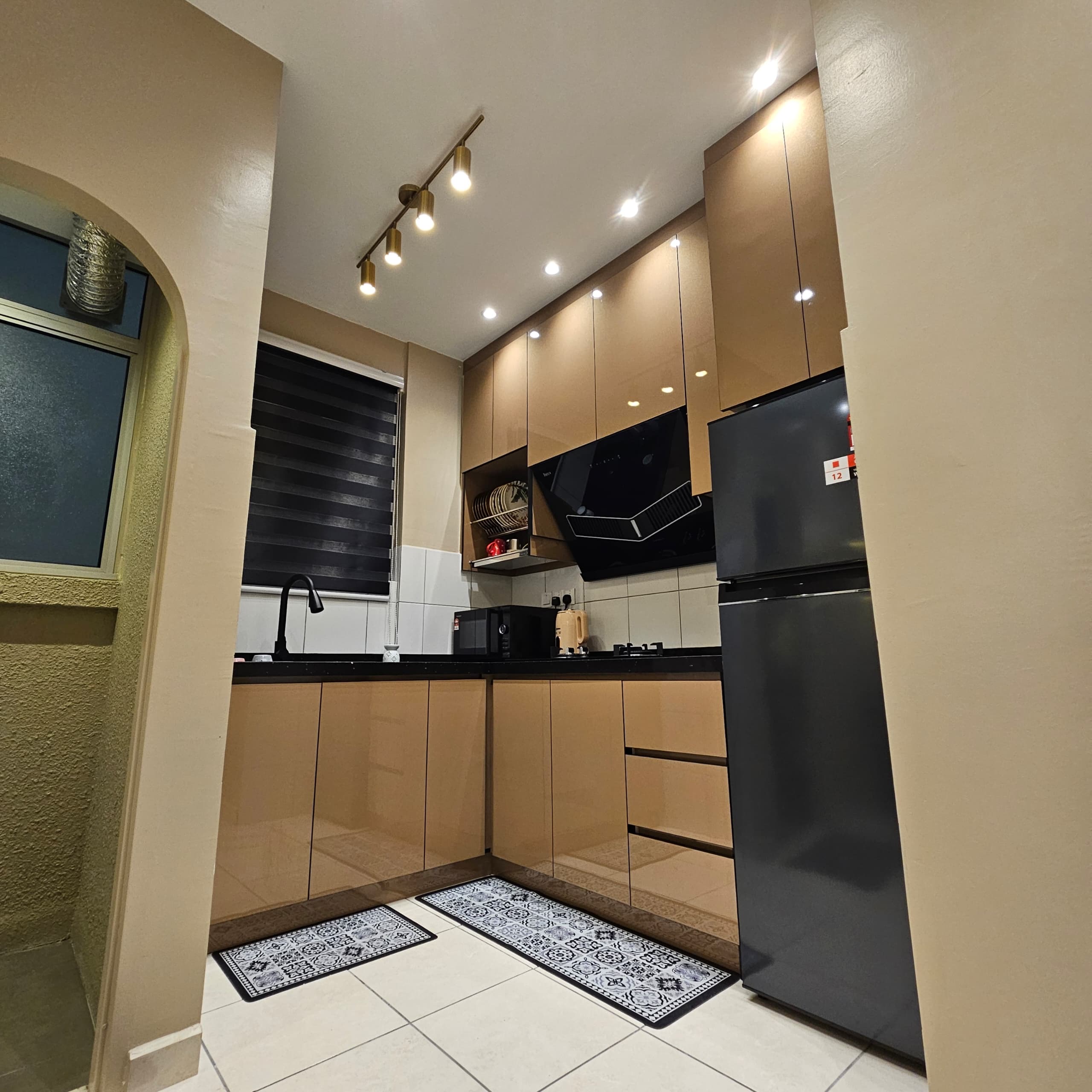 Vista Danau Kota Residensi Wilayah image