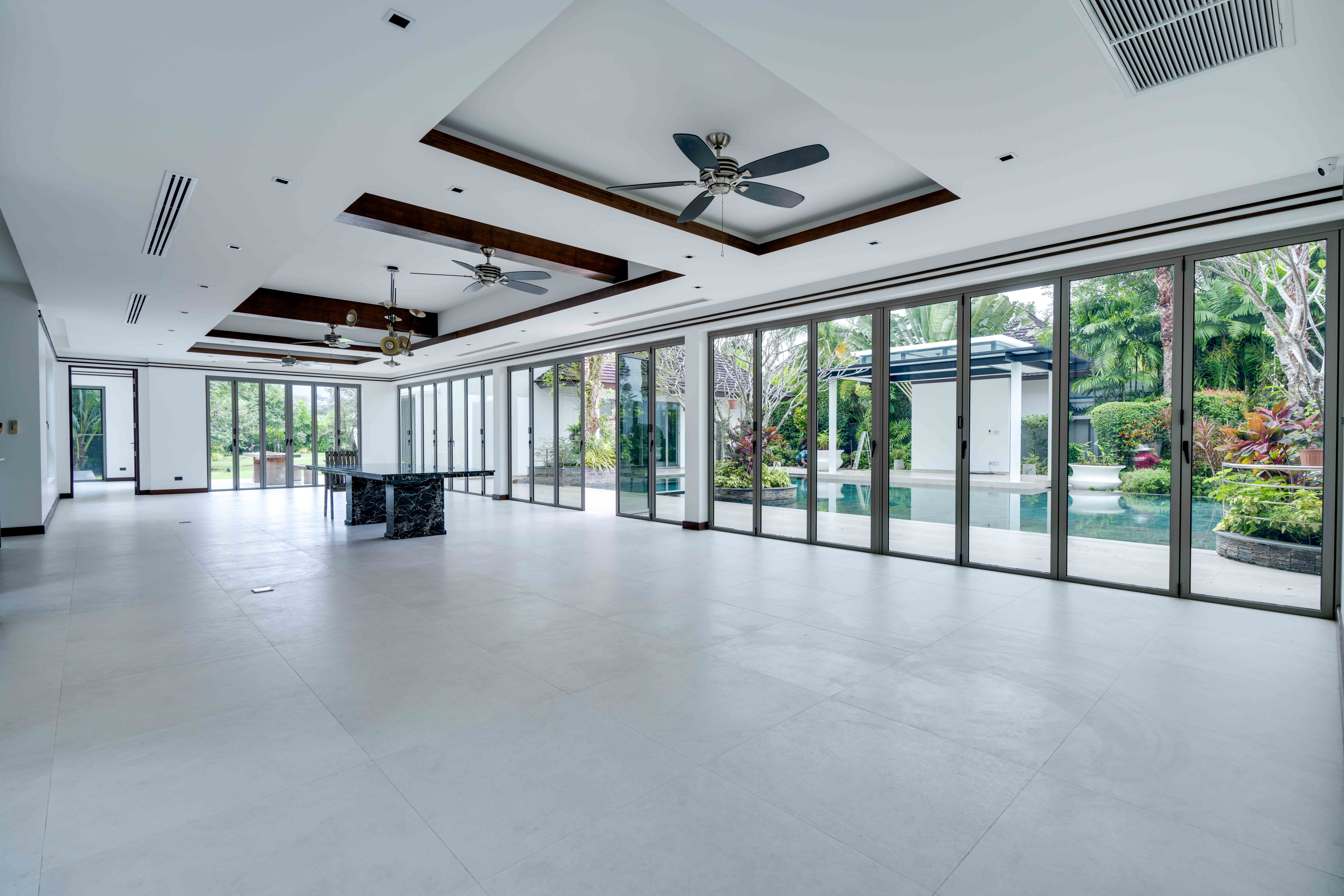 Spacious 5-Bedroom Villa with Expansive Land Plot and Private Pool image