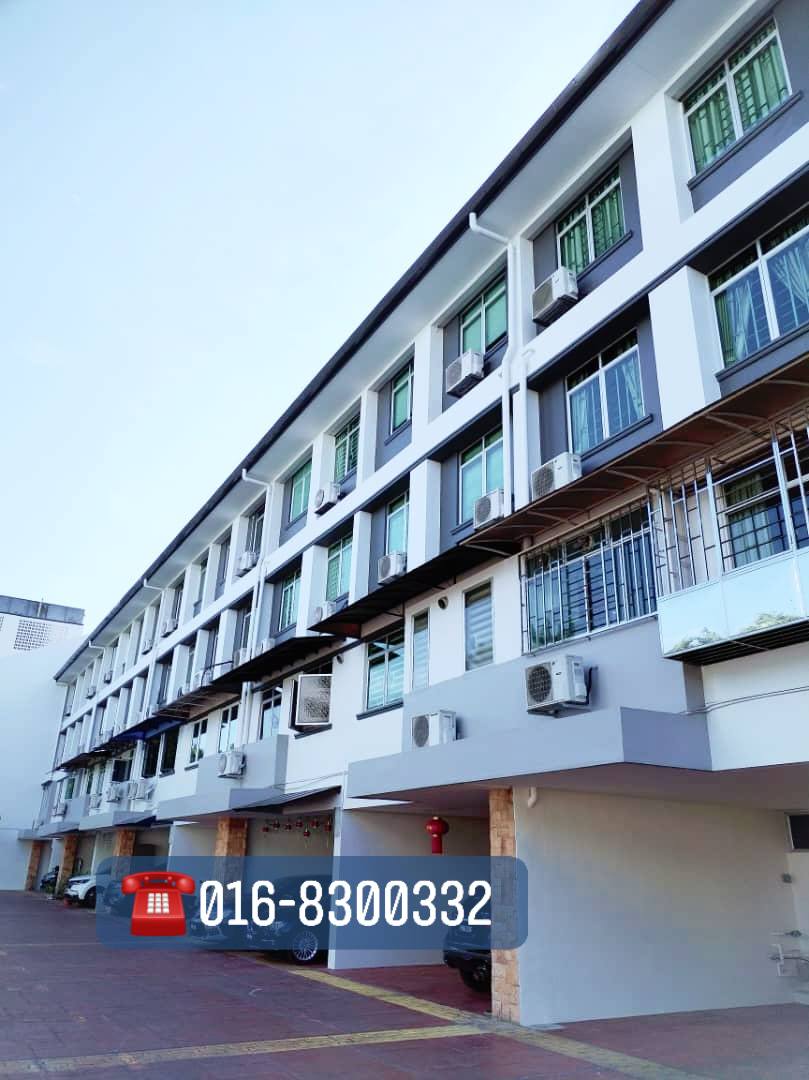 3 Storey Bukit Dumbar Villa Townhouse image