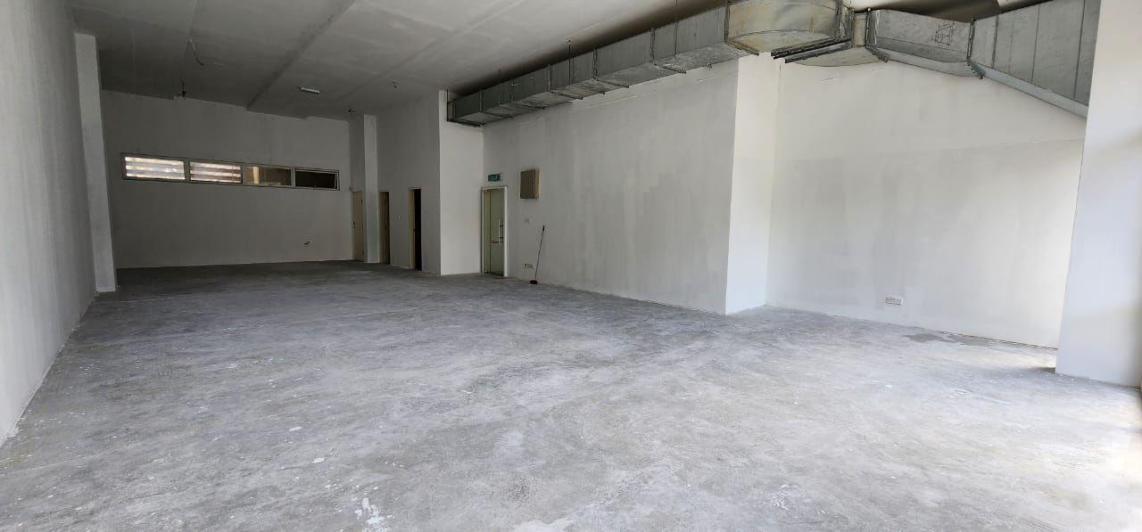 Silk Residence Shop Lot Facing Main Road Balakong Cheras  image