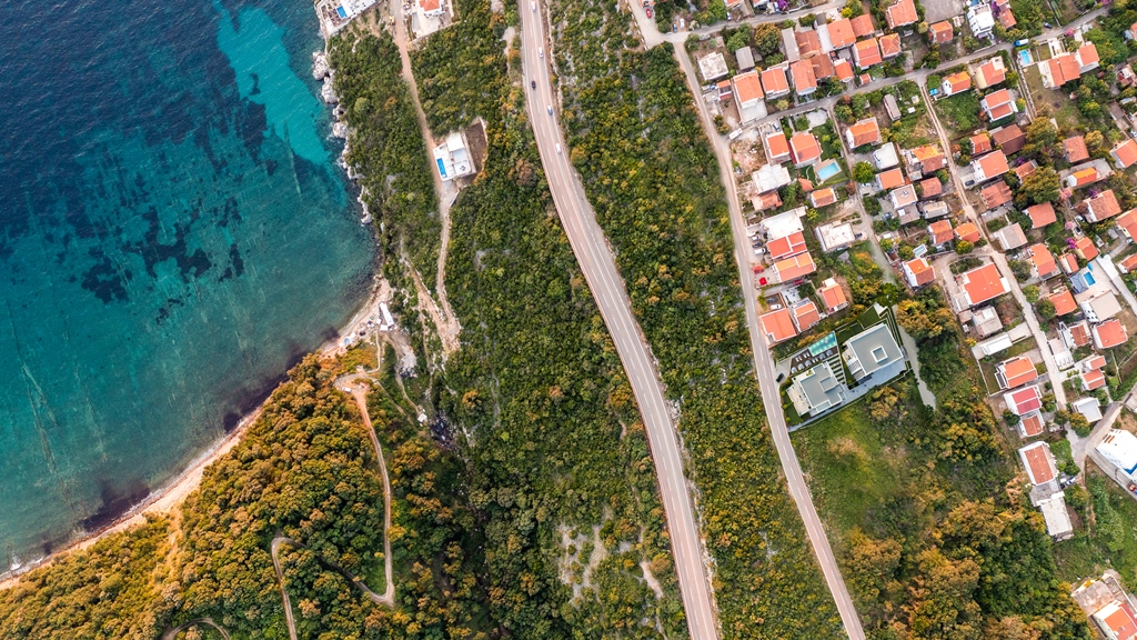 Modern One-Bedroom Apartments with Spectacular Sea Views in Bellevue Residence image