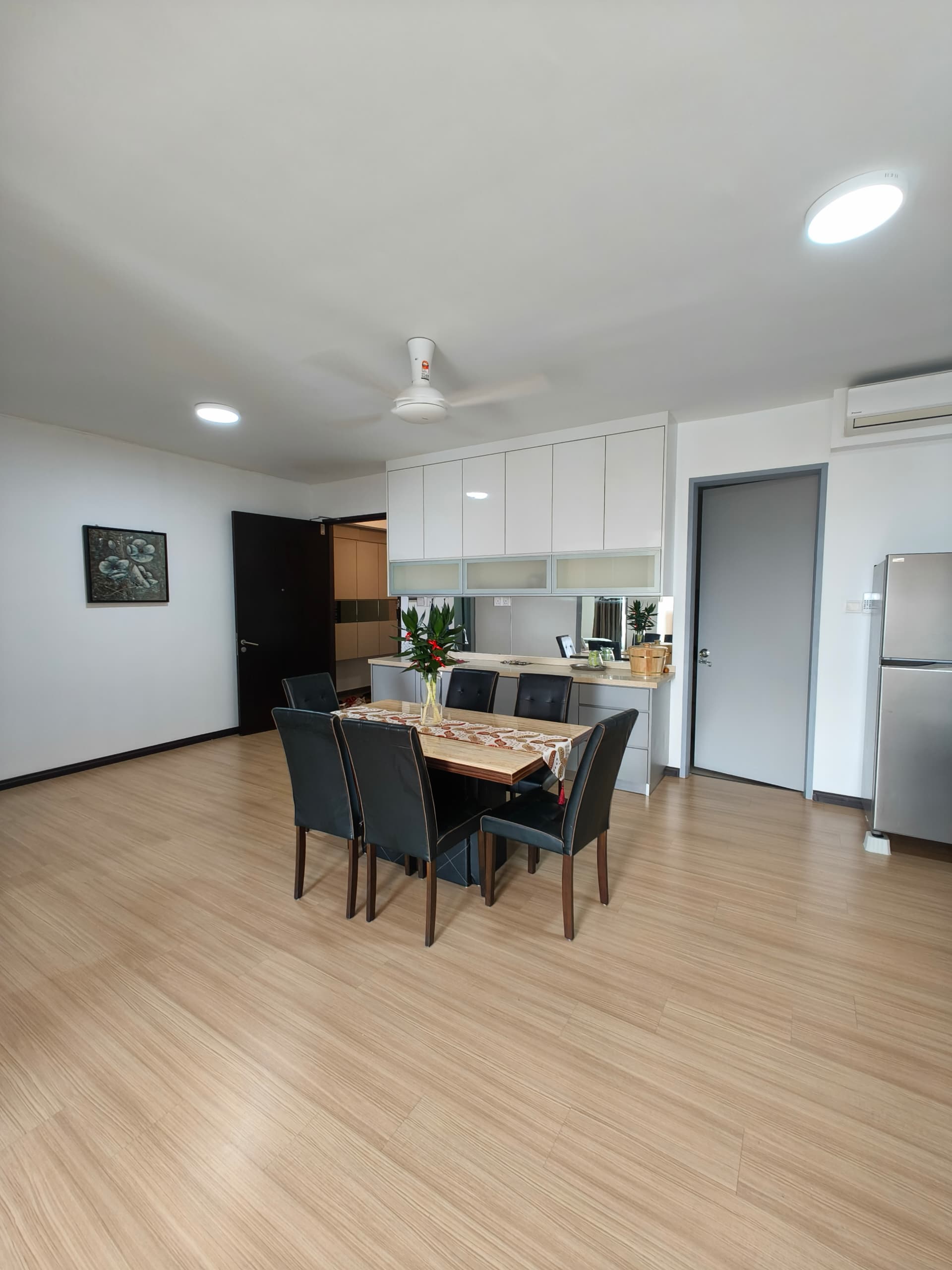 Lido Four Seasons Residence image