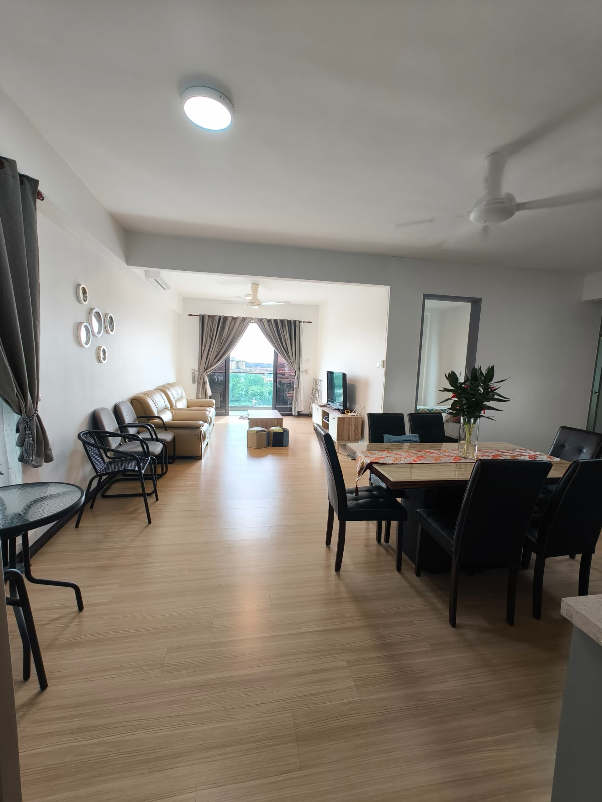 Lido Four Seasons Residence image