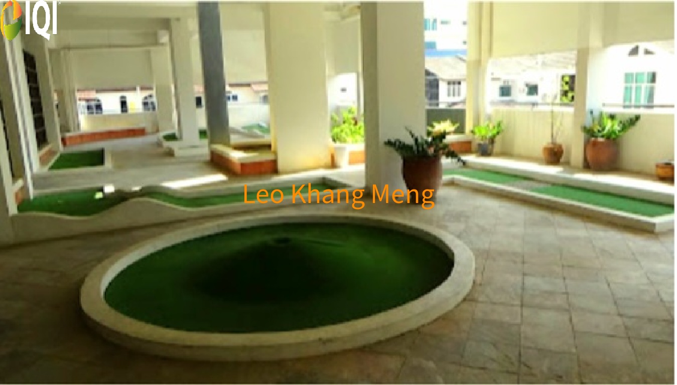 Straits Court Condominium Pasir Emas image