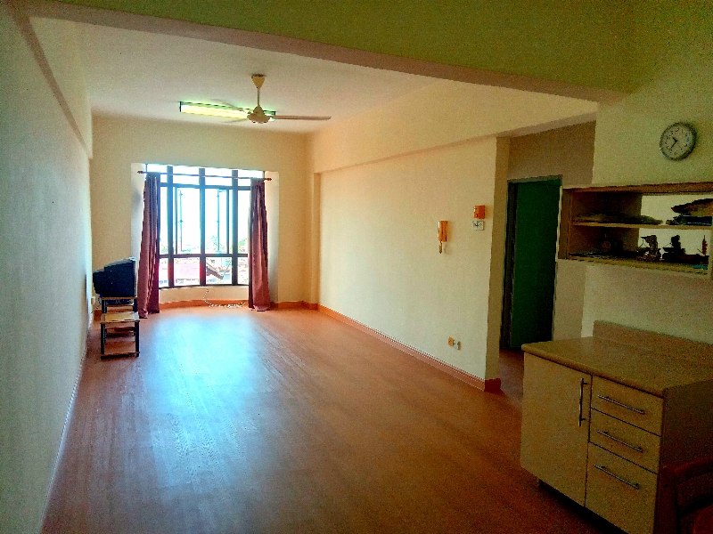 Straits Court Condominium Pasir Emas image