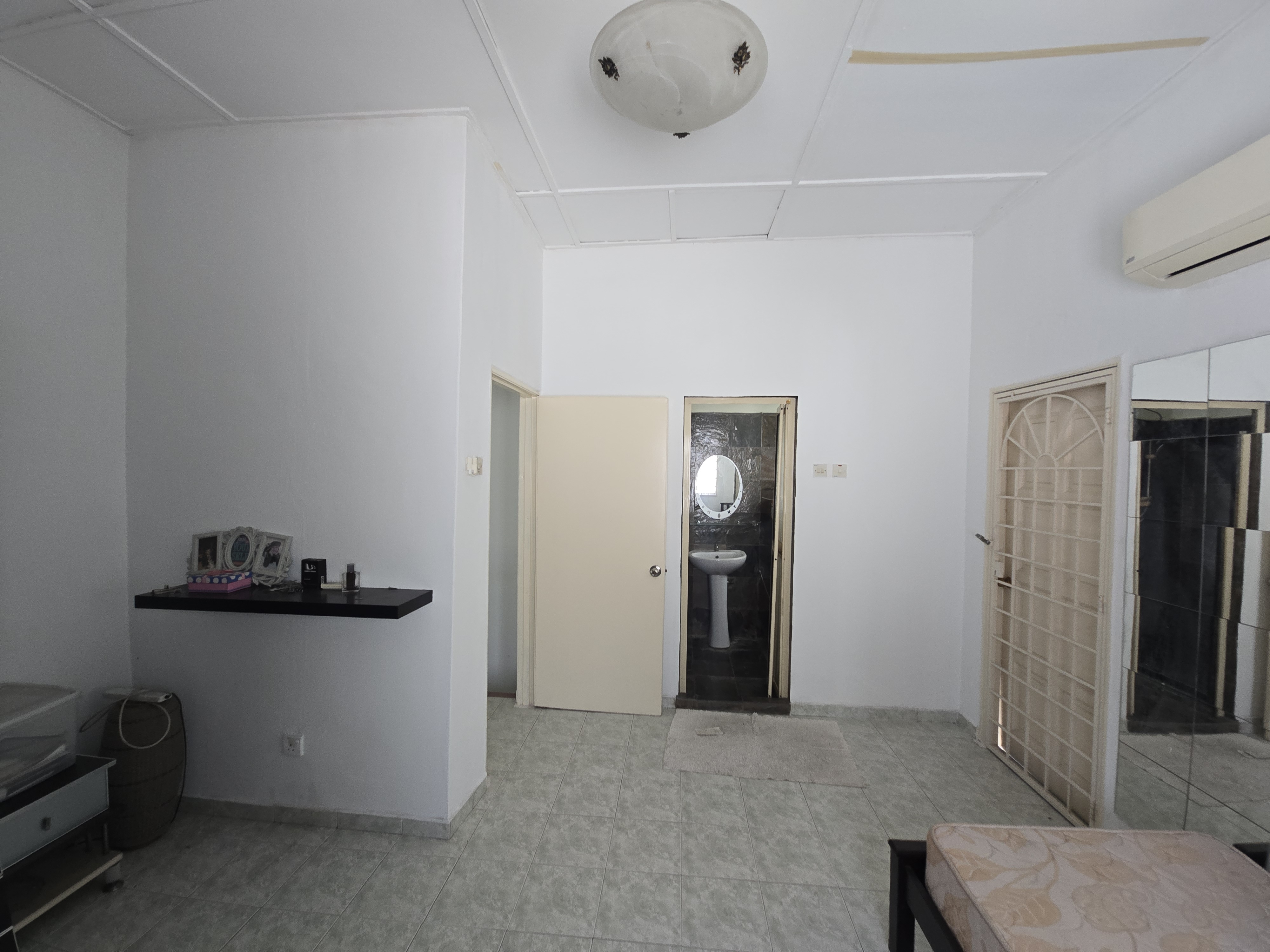 Taman Puchong Intan image