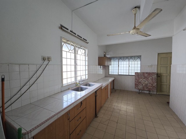 Taman Puchong Intan image