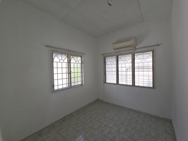 Taman Puchong Intan image