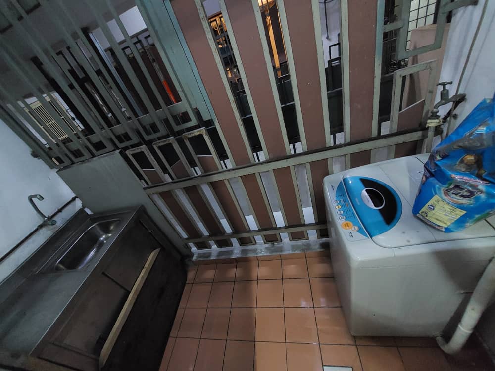 Perdana Exclusive Condominium image