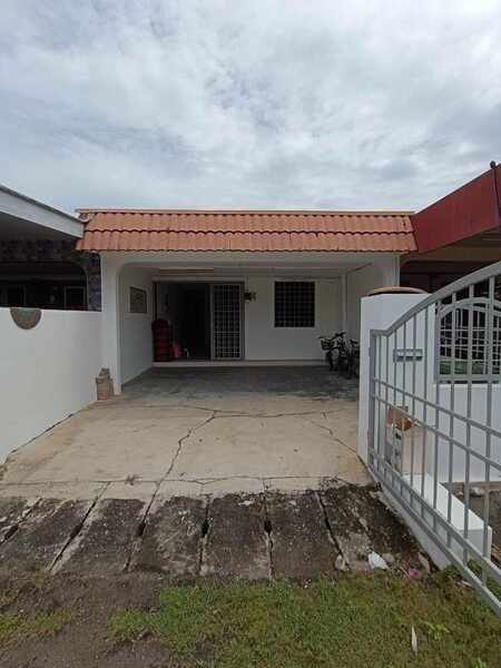 100% Full Loan New Paint Pengkalan Jaya Station 18 Tiara  Indah Pinji Mewah