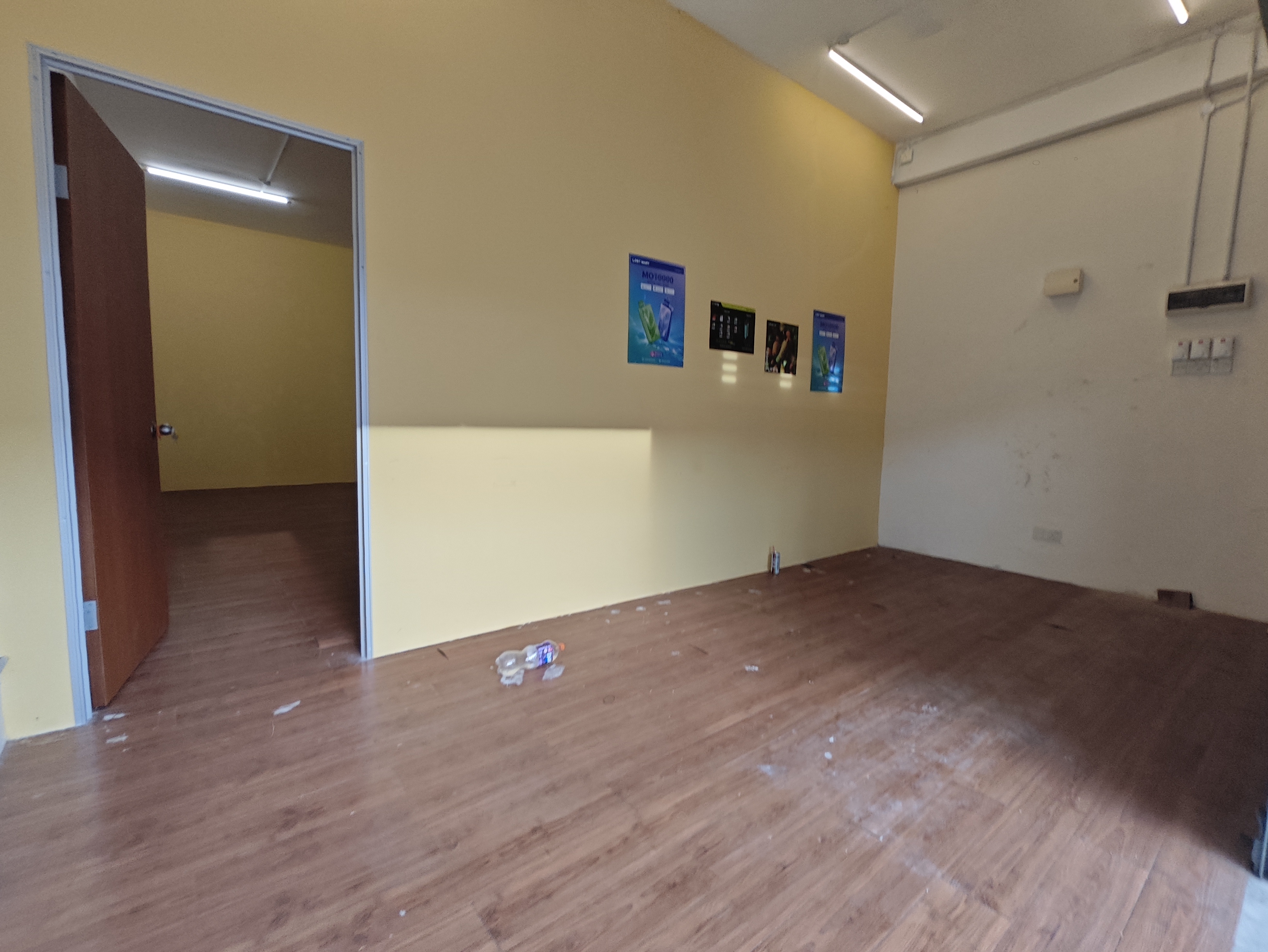 Ground Floor Shop with Nice Flooring Tasik Utama UTeM Students Ayer Keroh image