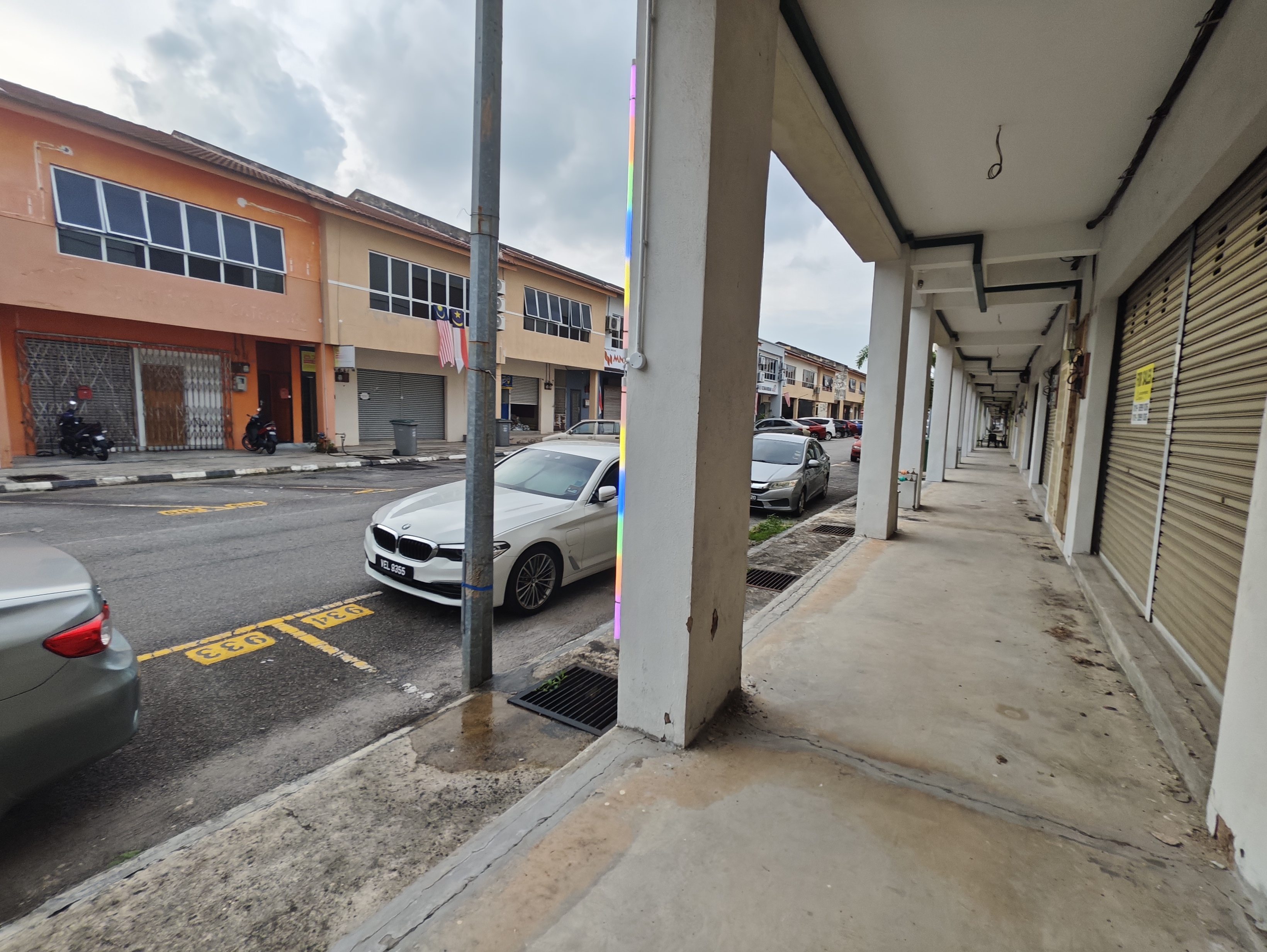 Ground Floor Shop with Nice Flooring Tasik Utama UTeM Students Ayer Keroh image