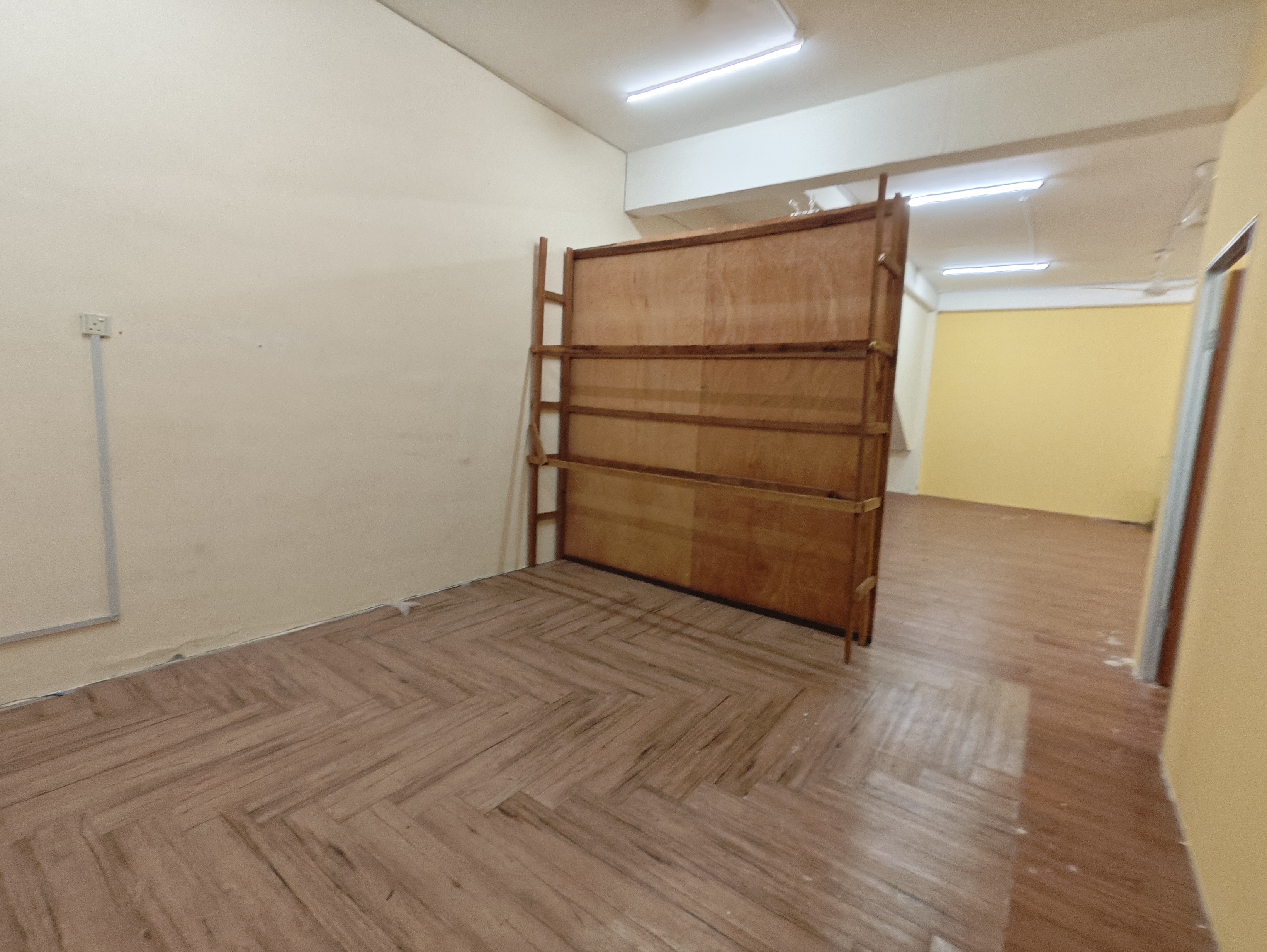 Ground Floor Shop with Nice Flooring Tasik Utama UTeM Students Ayer Keroh image