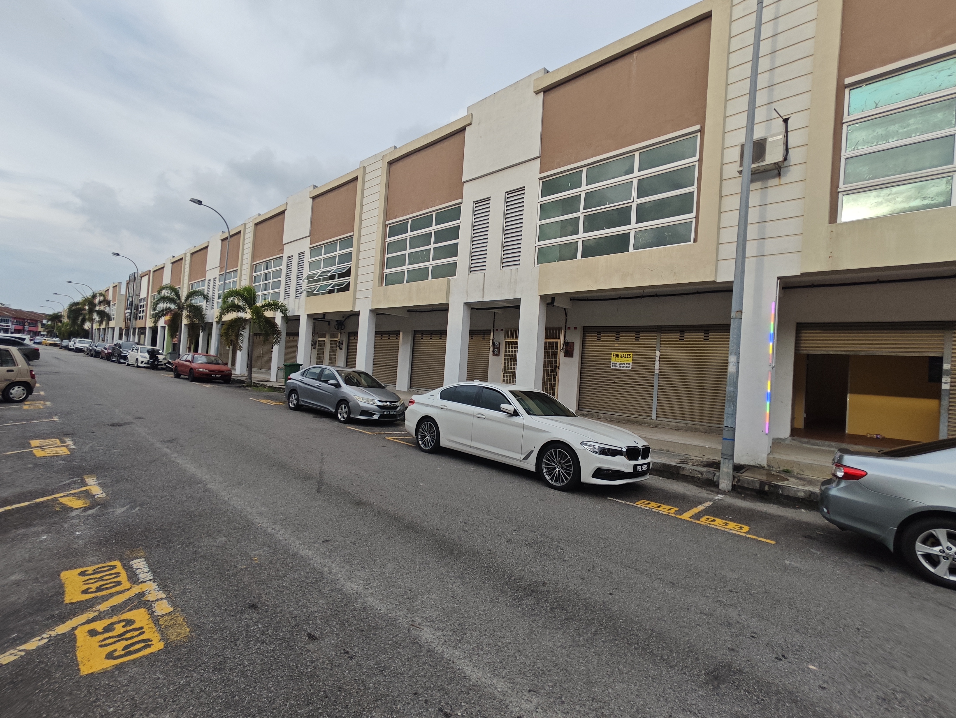 Ground Floor Shop with Nice Flooring Tasik Utama UTeM Students Ayer Keroh image