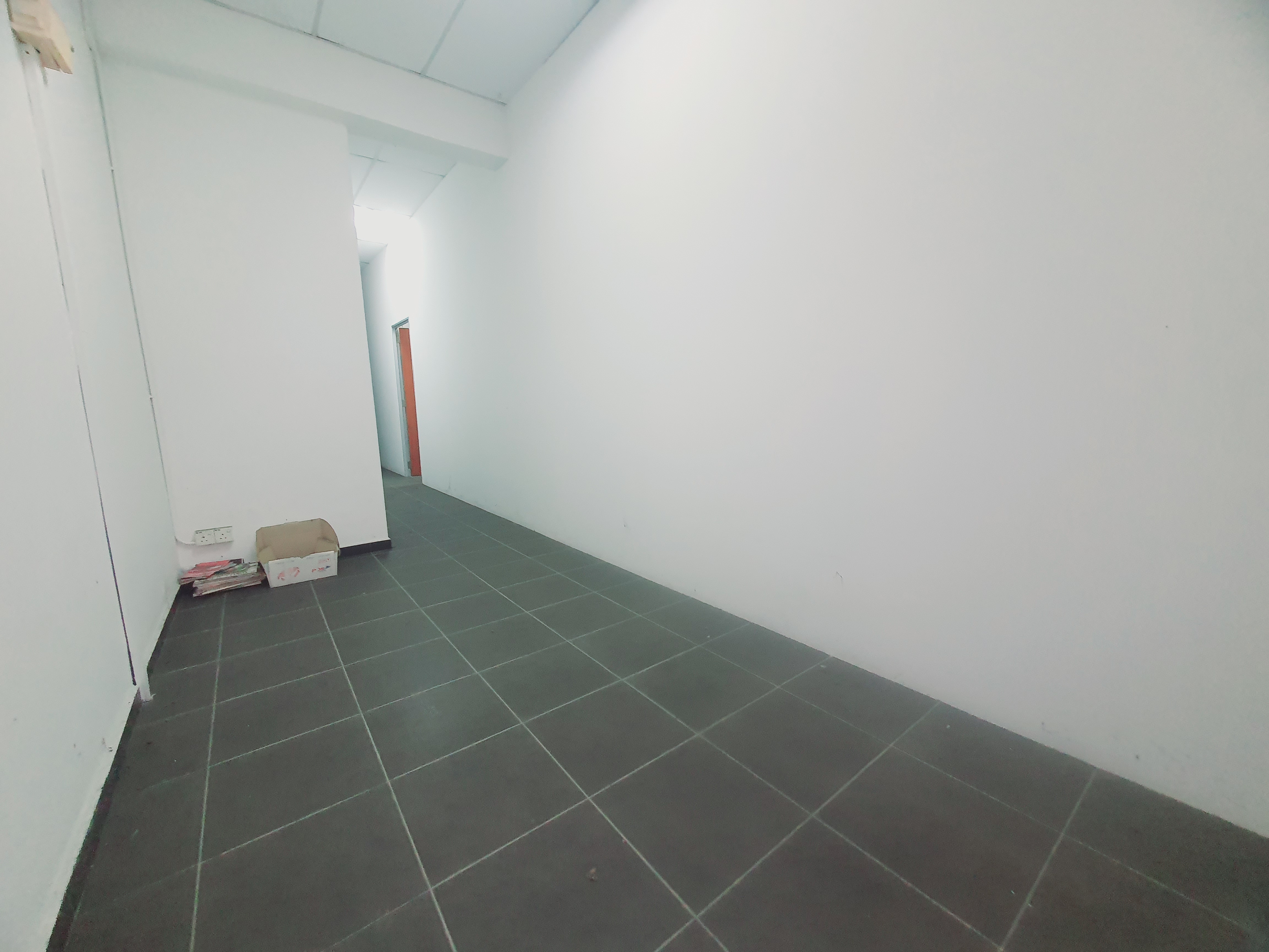 Partition Room Low Price 1st floor Shop Semabok Perdana GH Hospital image