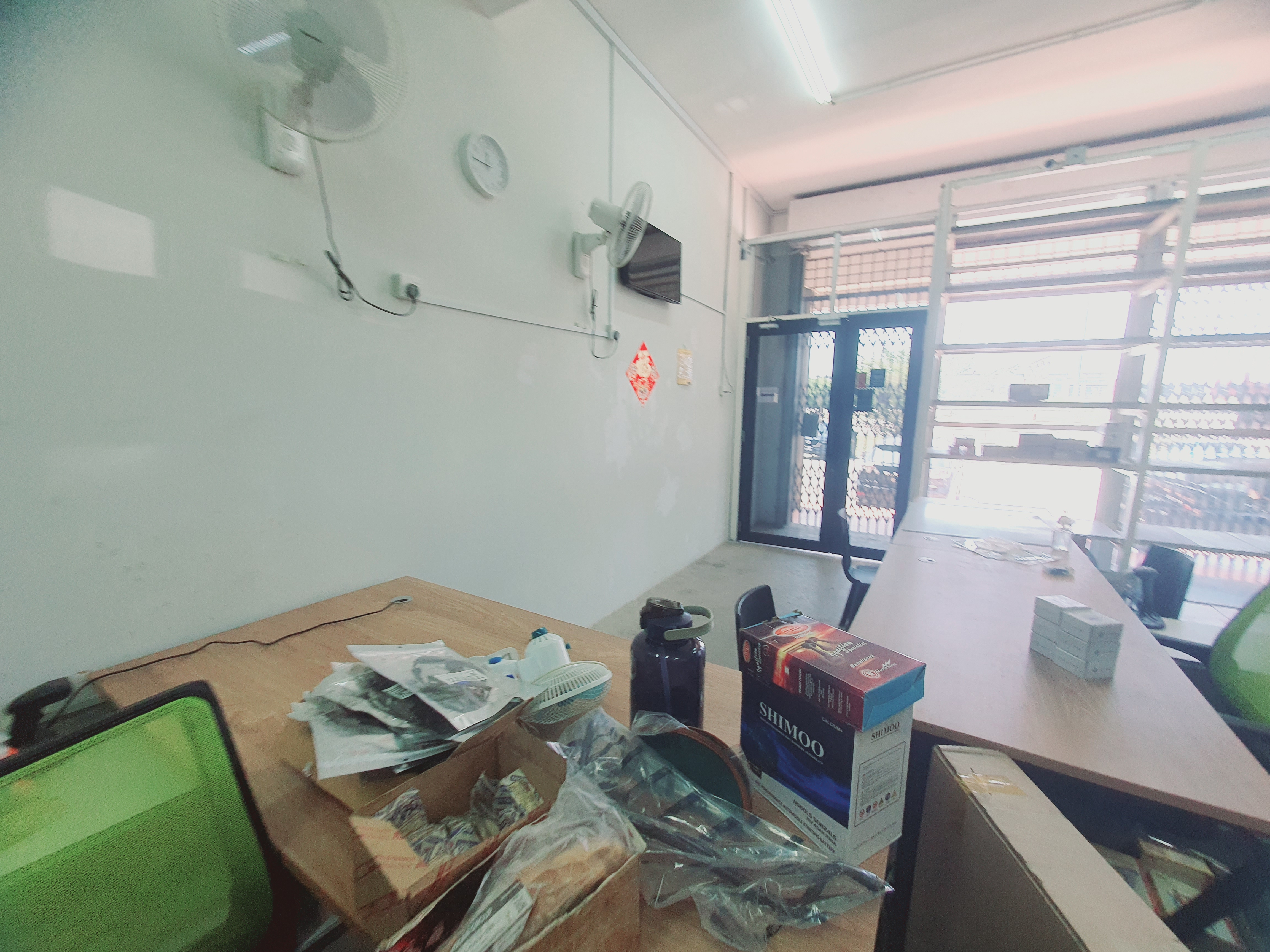 Ground Floor Face Main Road Traffic Light Gangsa Avenue Batu Berendam image