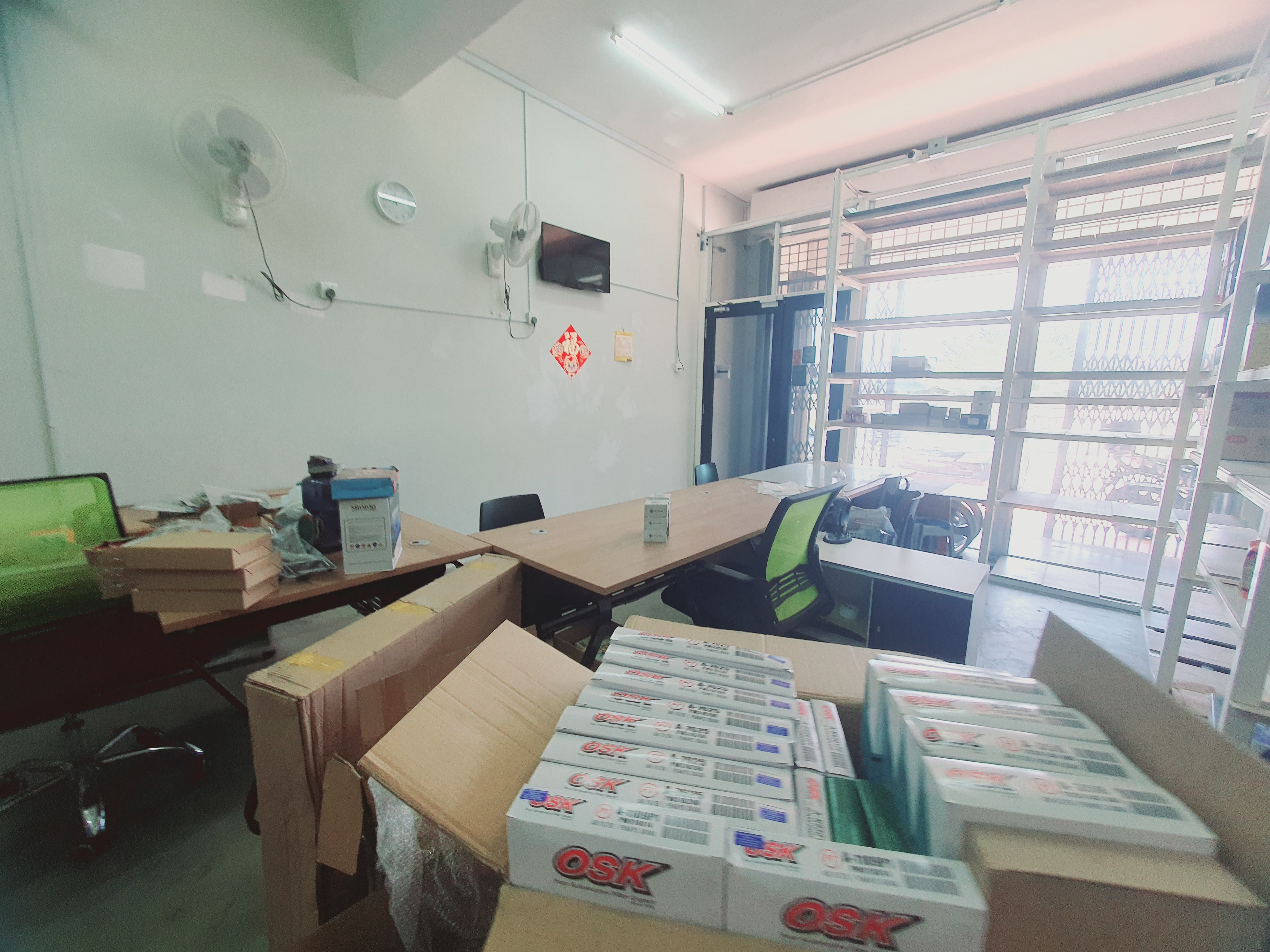 Ground Floor Face Main Road Traffic Light Gangsa Avenue Batu Berendam image