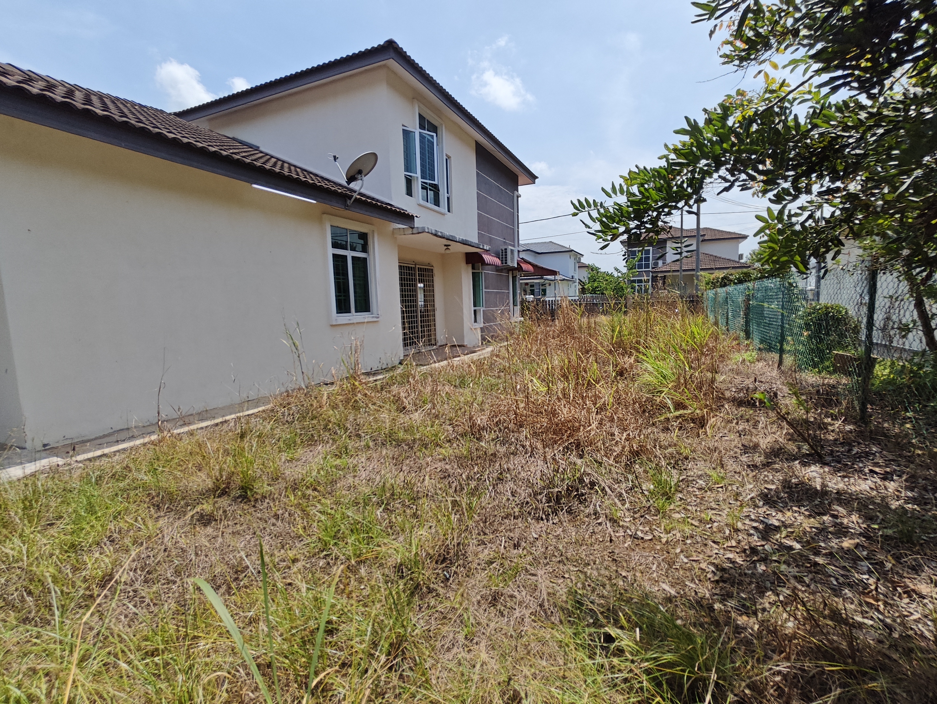 Freehold 1.5 Bungalow 5700 sq.ft Big Land Krubong Perdana Ayer Keroh image