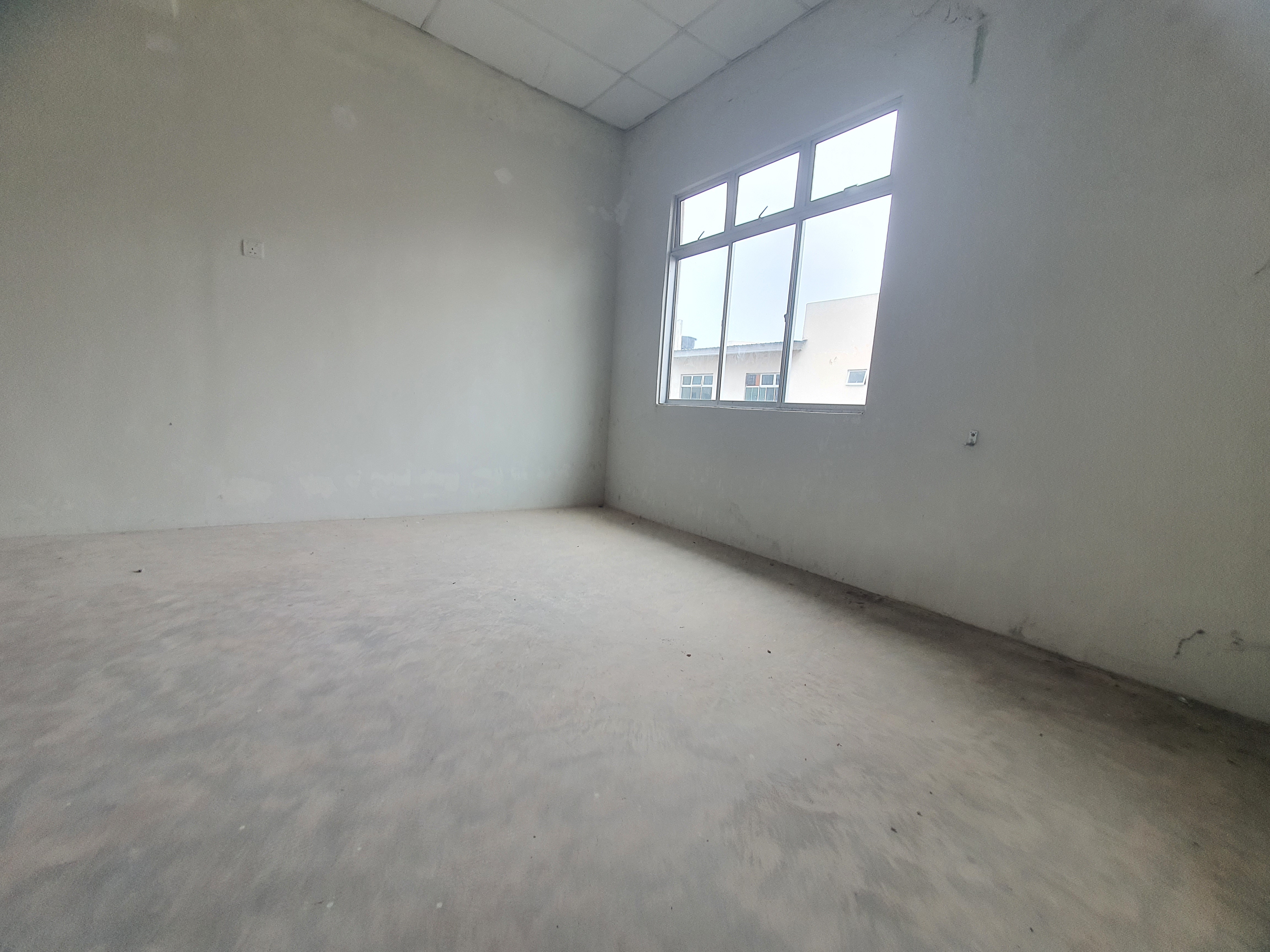 Very Low Price 1st Floor Shop Facing Small River View Jasin Bestari image