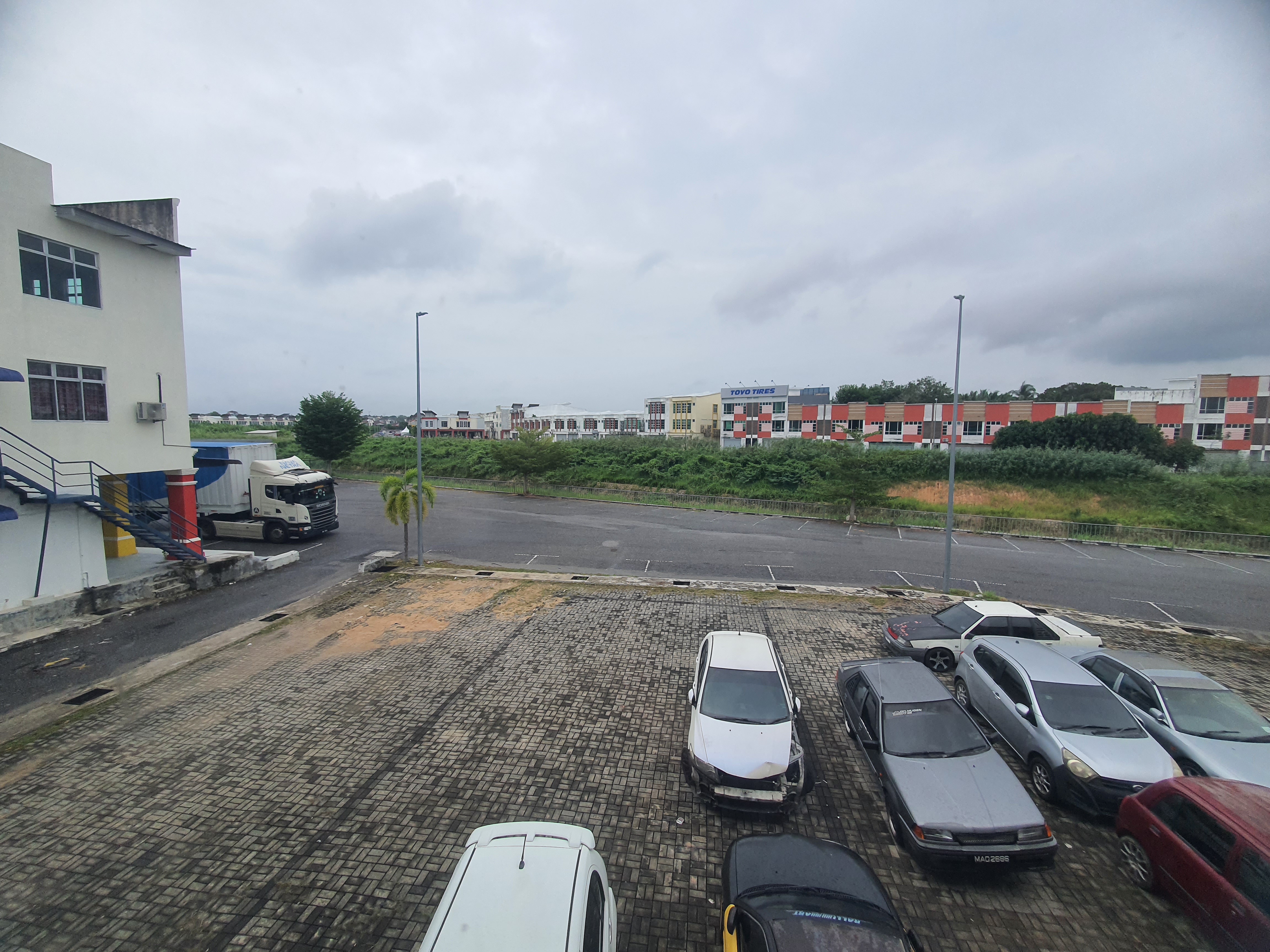 Very Low Price 1st Floor Shop Facing Small River View Jasin Bestari image