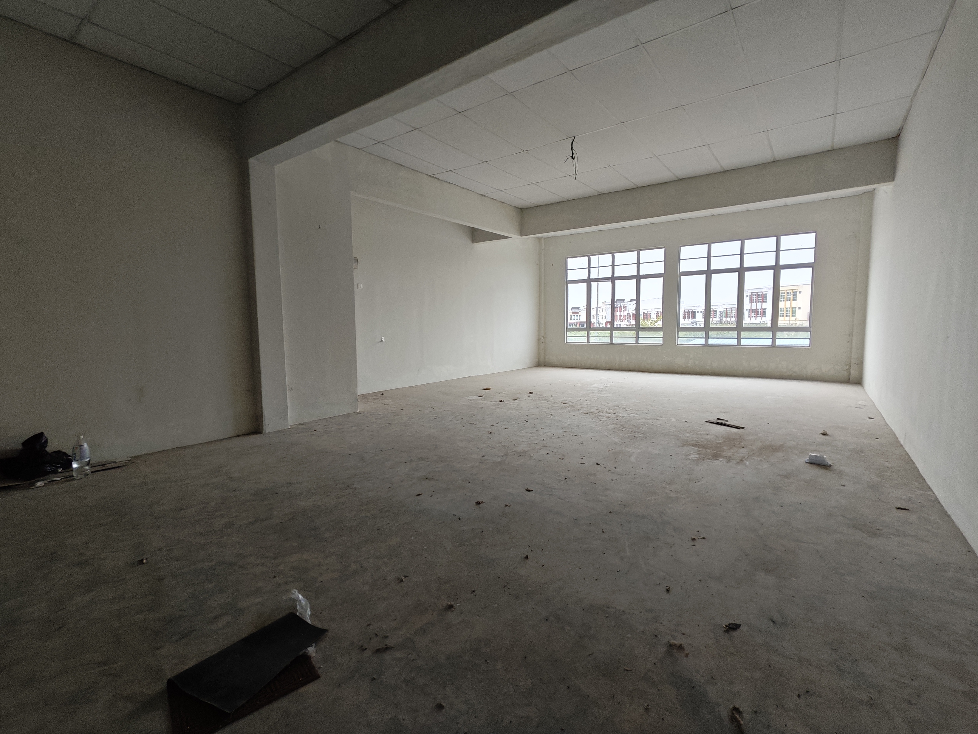 Very Low Price 1st Floor Shop Facing Small River View Jasin Bestari image