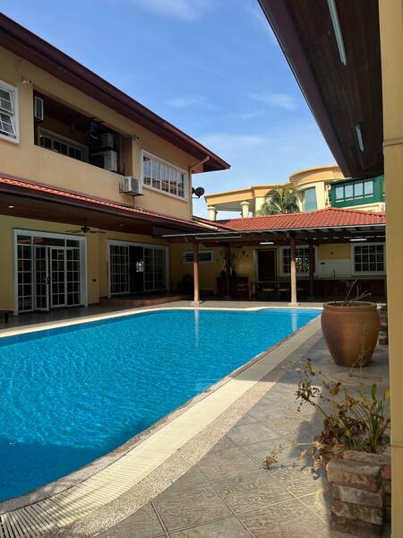 Gasing Hill Bungalow