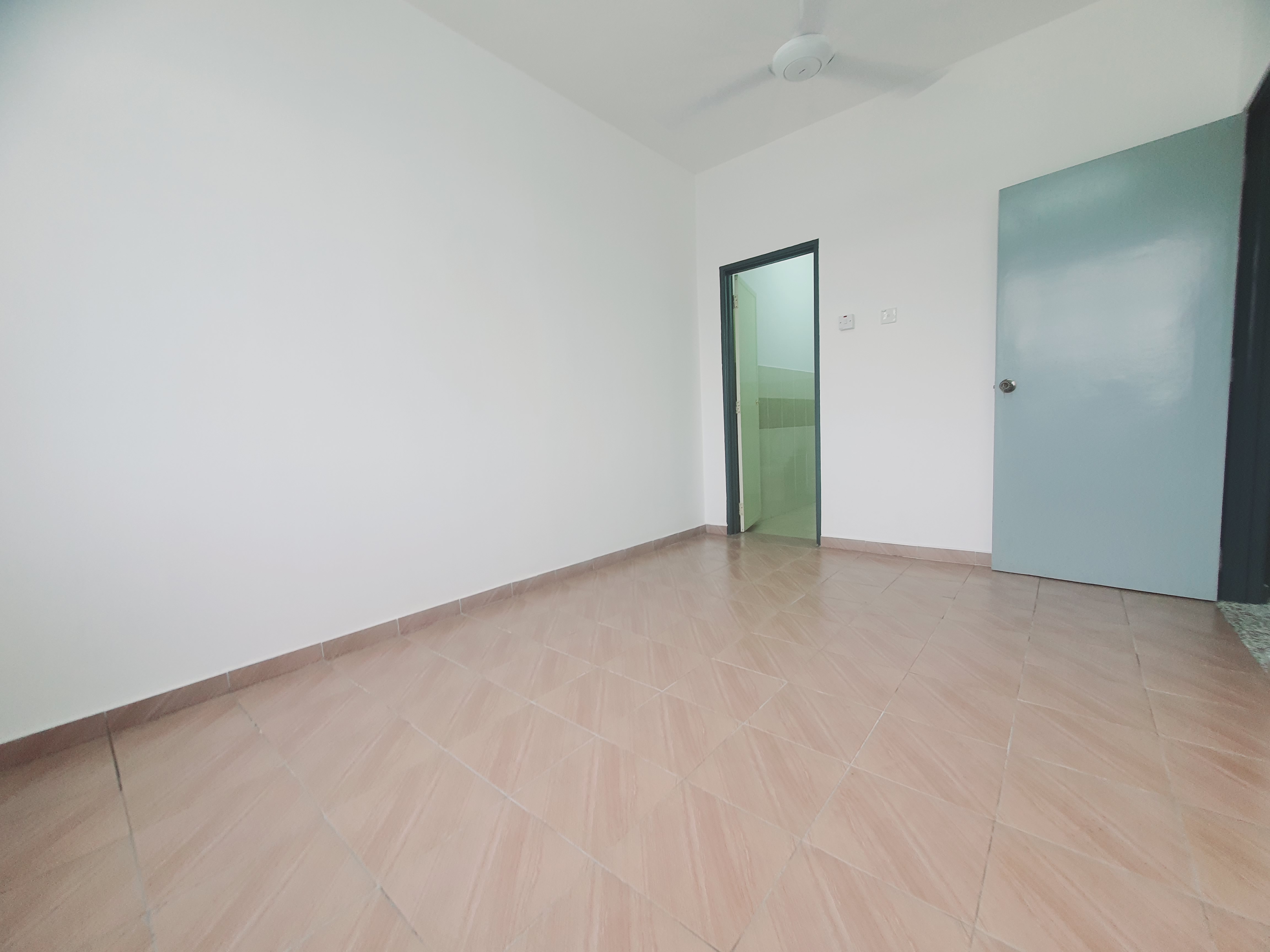 Fully Renovated Lift Kitchen Table Top Sutera Wangi Batu Berendam image