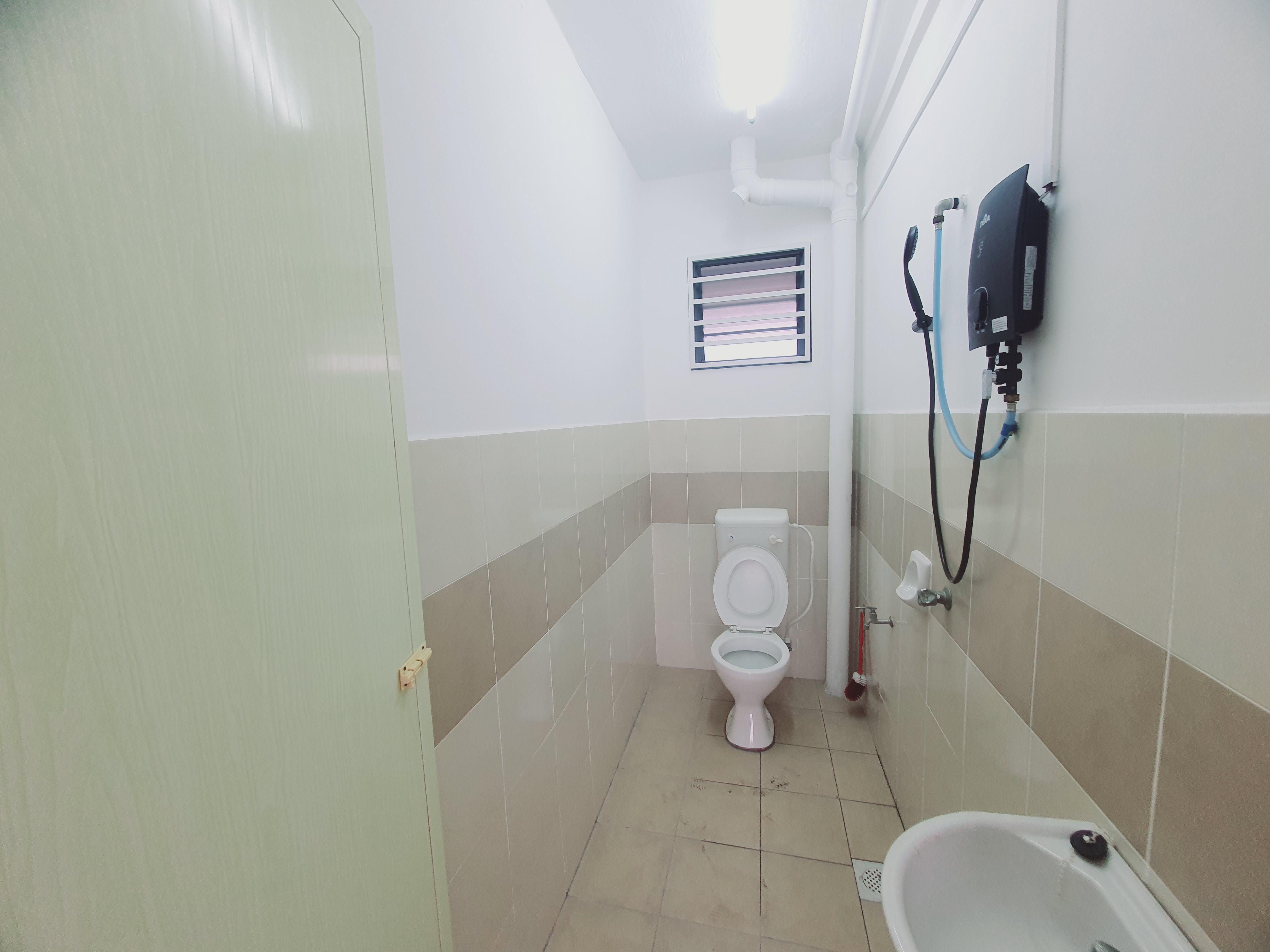 Fully Renovated Lift Kitchen Table Top Sutera Wangi Batu Berendam image