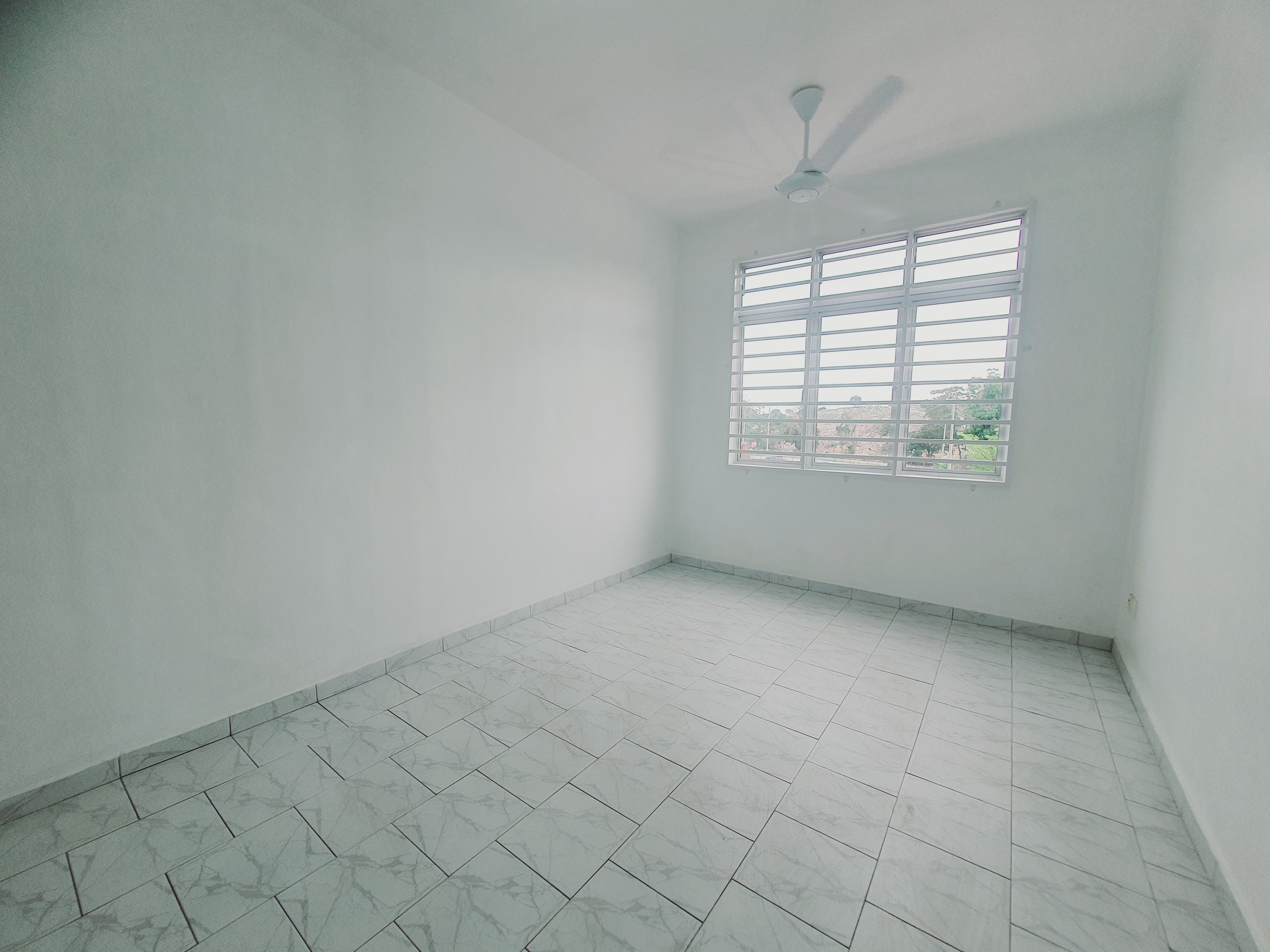 Fully Renovated Lift Kitchen Table Top Sutera Wangi Batu Berendam image