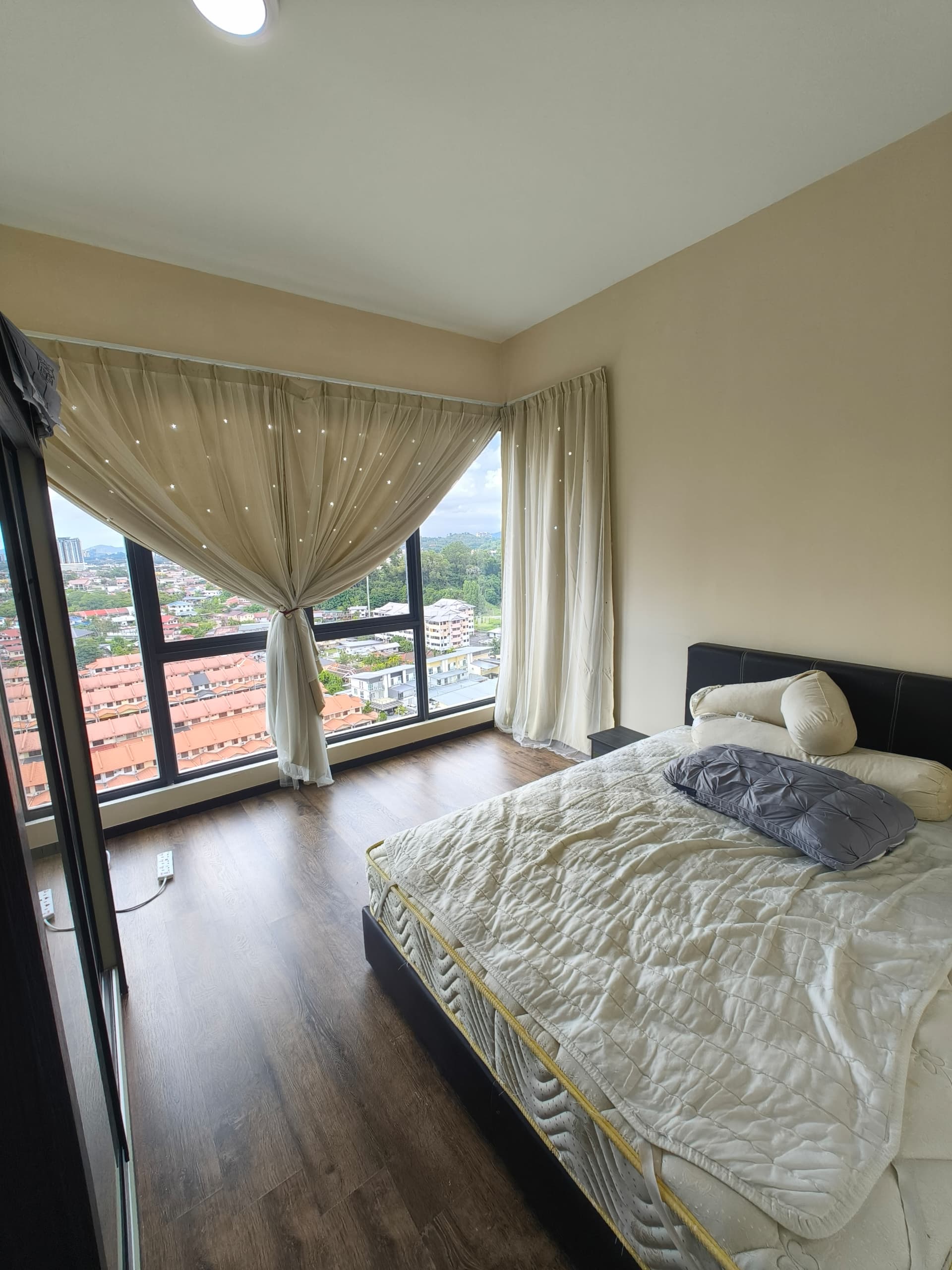 THE LIGHT RESIDENCES KOBUSAK image