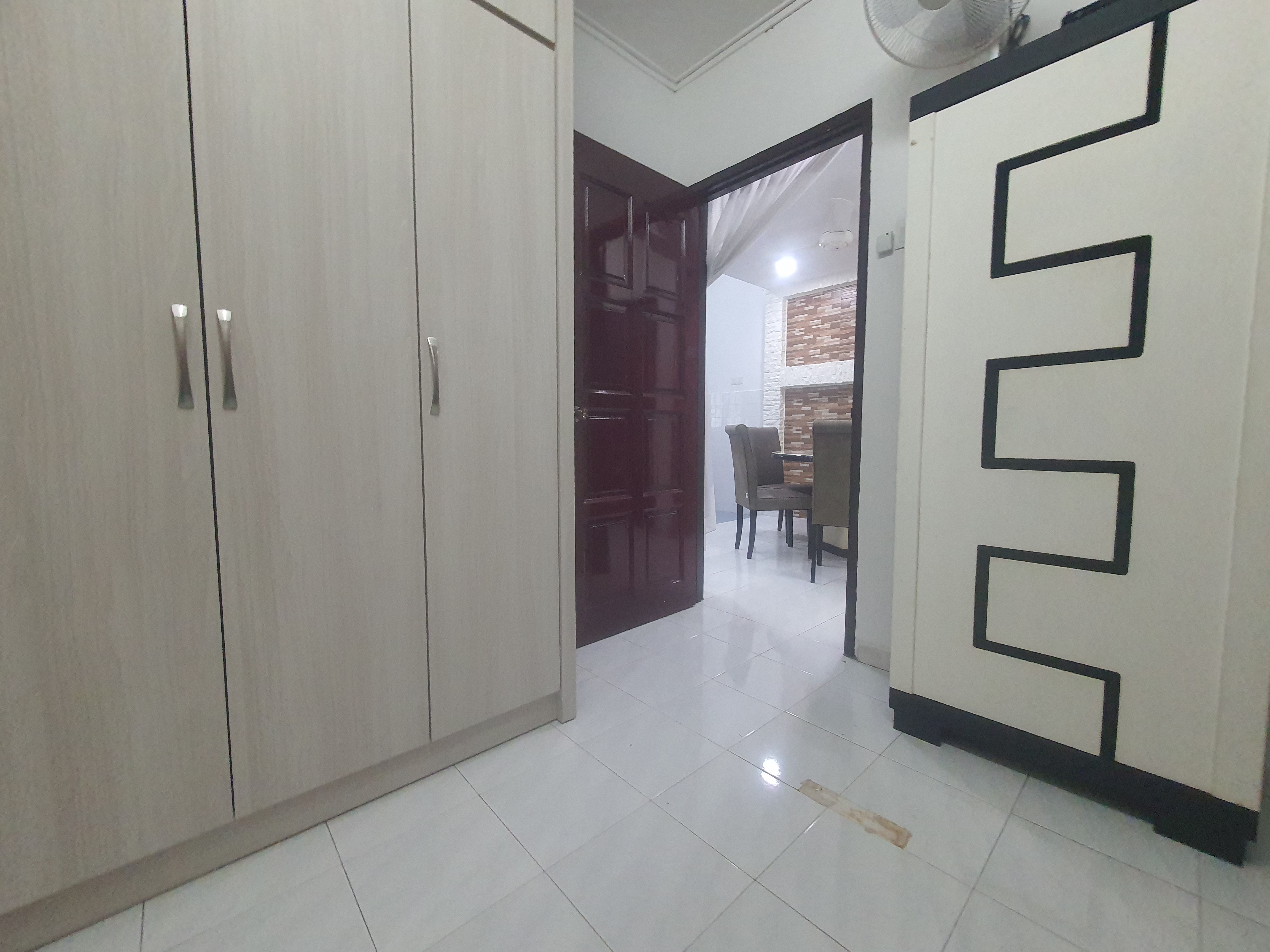 Fully Renovated 5 Room Teres Furnish Seri Telok Emas Bukit Katil image