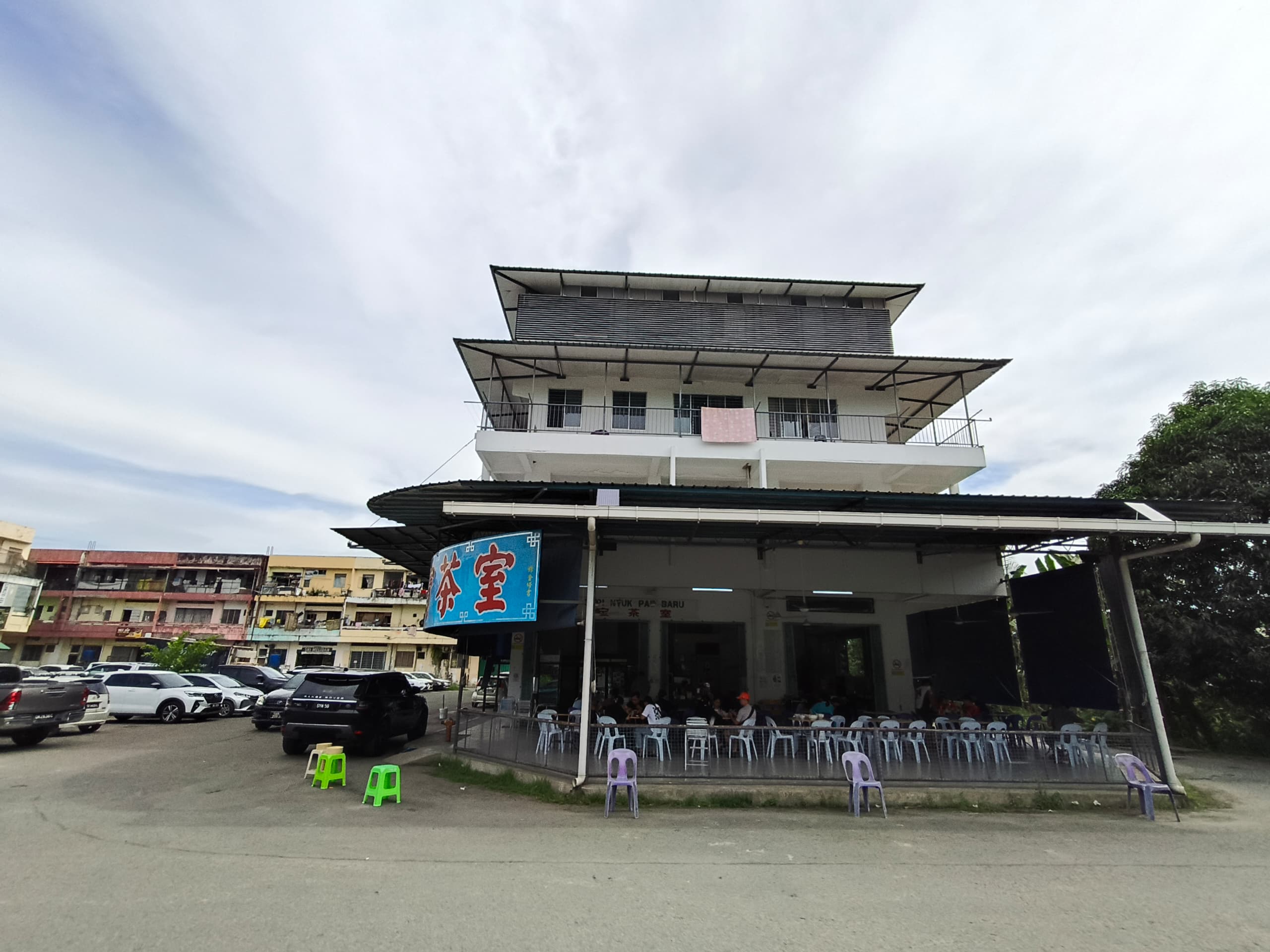 PEKAN MENGGATAL  image