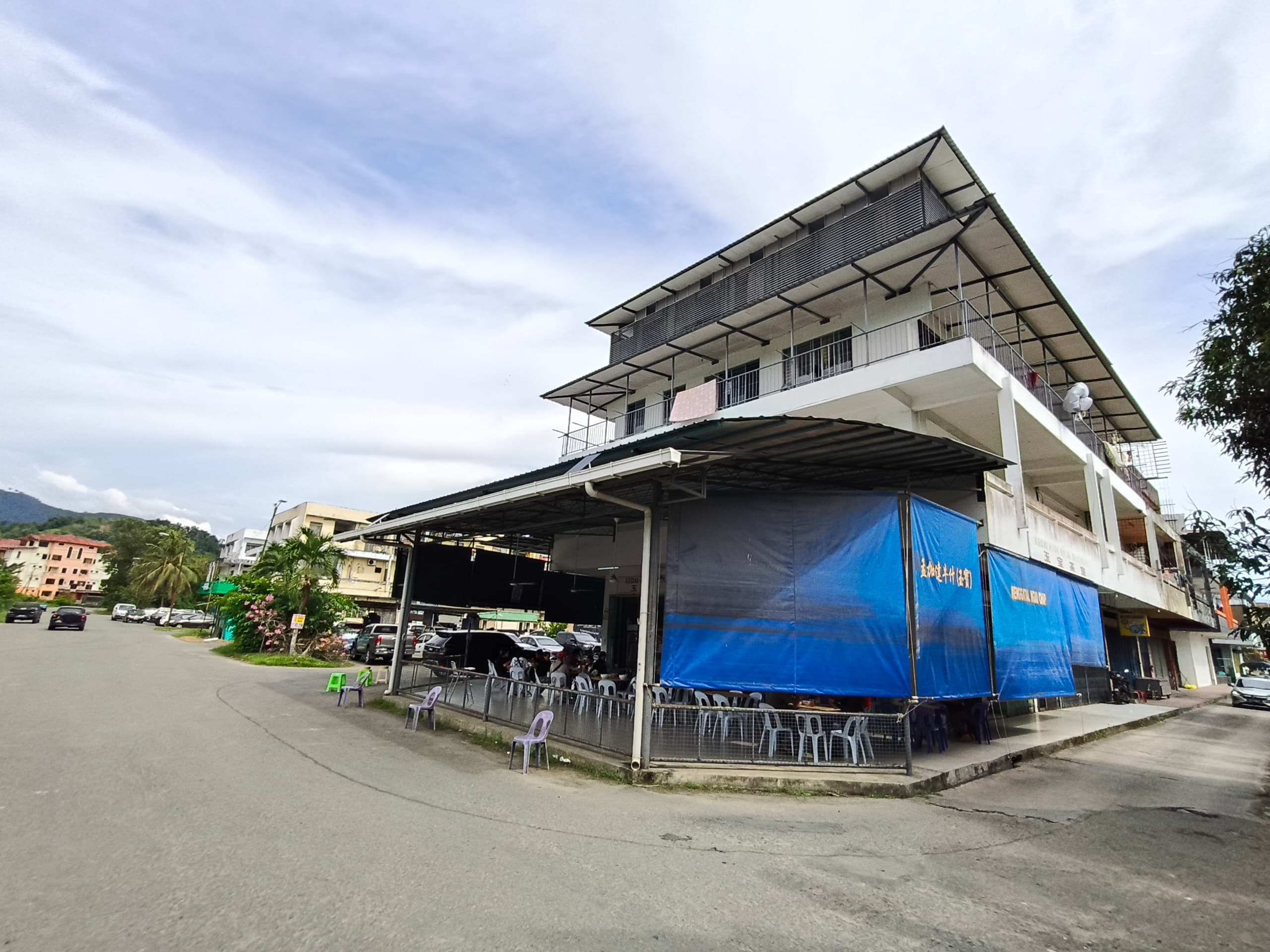 PEKAN MENGGATAL  image