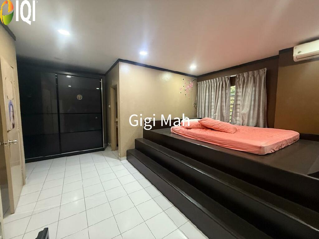 Taman Suria image