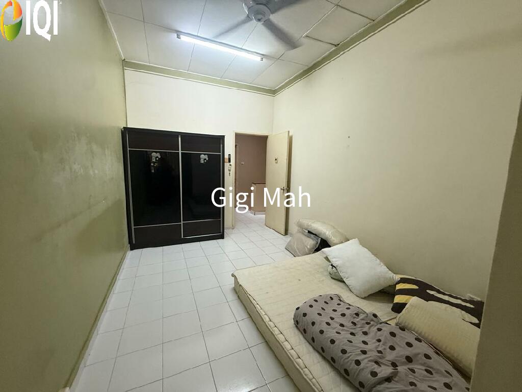 Taman Suria image