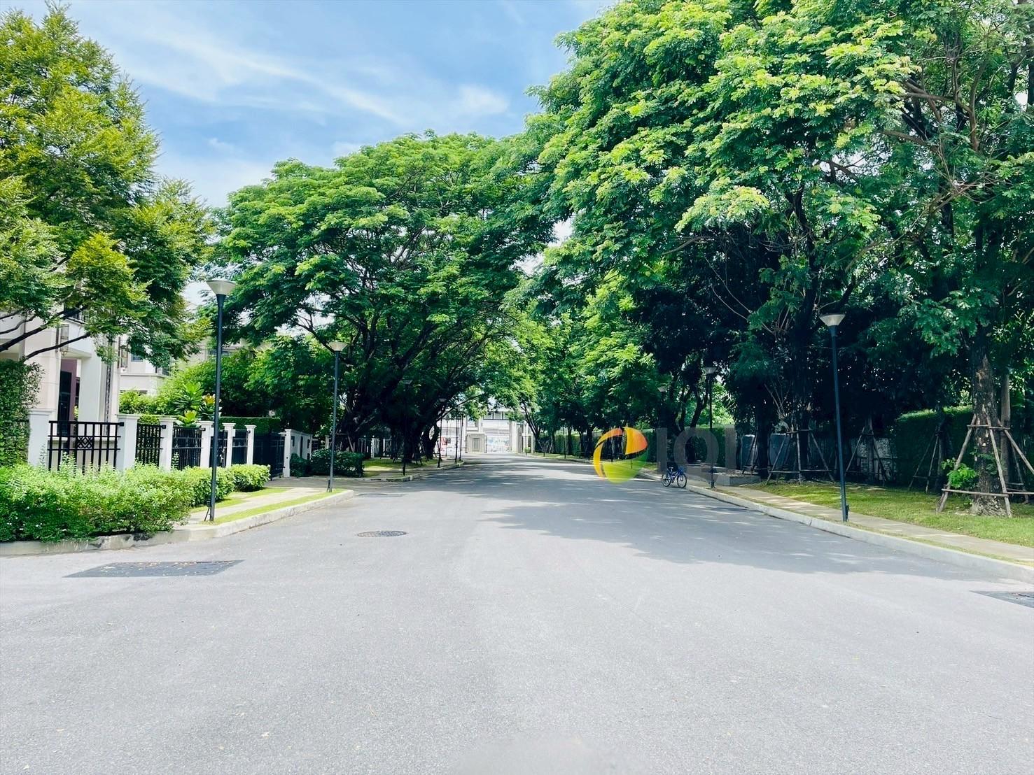 Single house for sale, Chewawan Pinklao-Sathorn, 2-storey luxury house on Phutthamonthon Sai 1 Road image