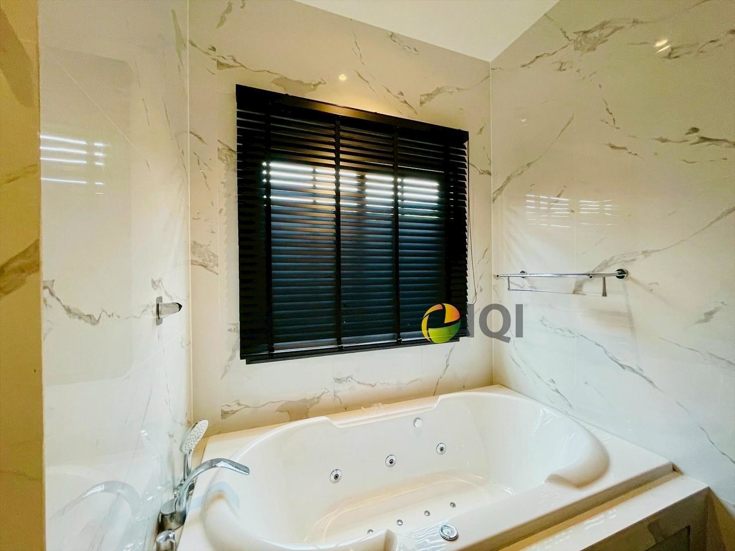 Single house for sale, Chewawan Pinklao-Sathorn, 2-storey luxury house on Phutthamonthon Sai 1 Road image